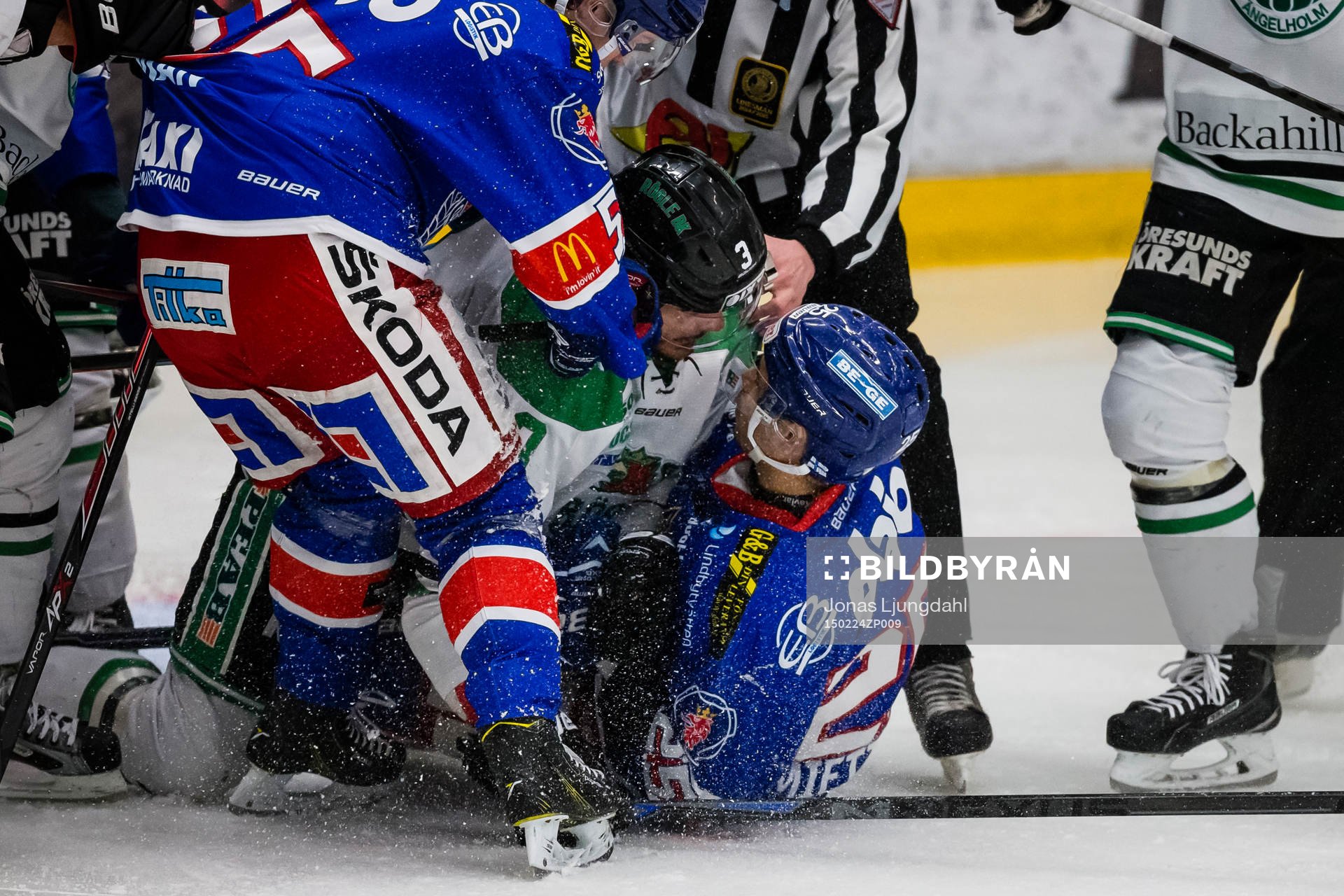 Gruff mellan Rögles Almen Bibic och Oskarshamns Camilio