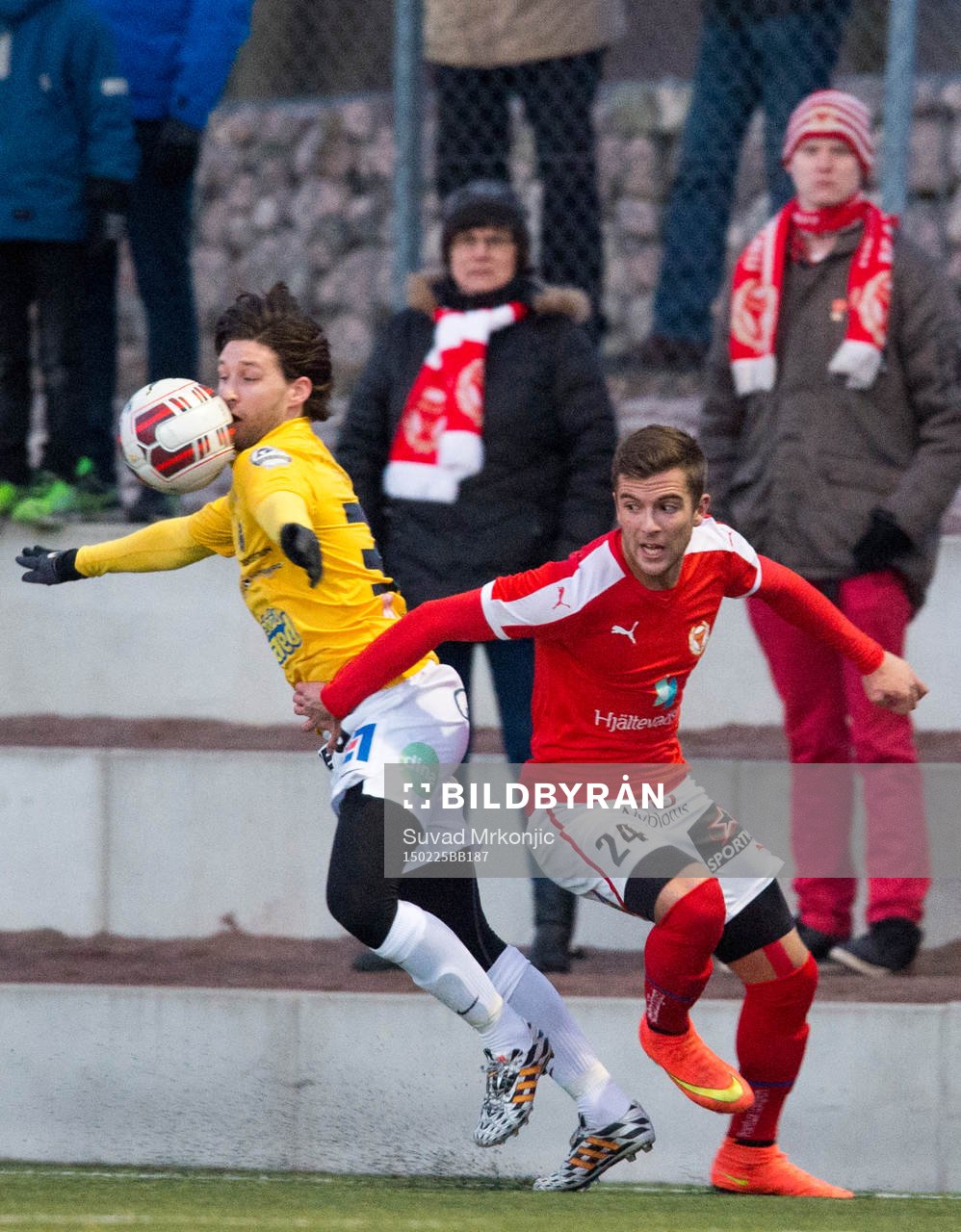 Kalmars Filip Sachpekidis och Falkenbergs Tibor Joza i kamp