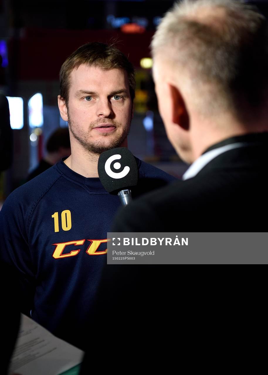 Djurgårdens Joakim Eriksson blir intervjuad av C More
