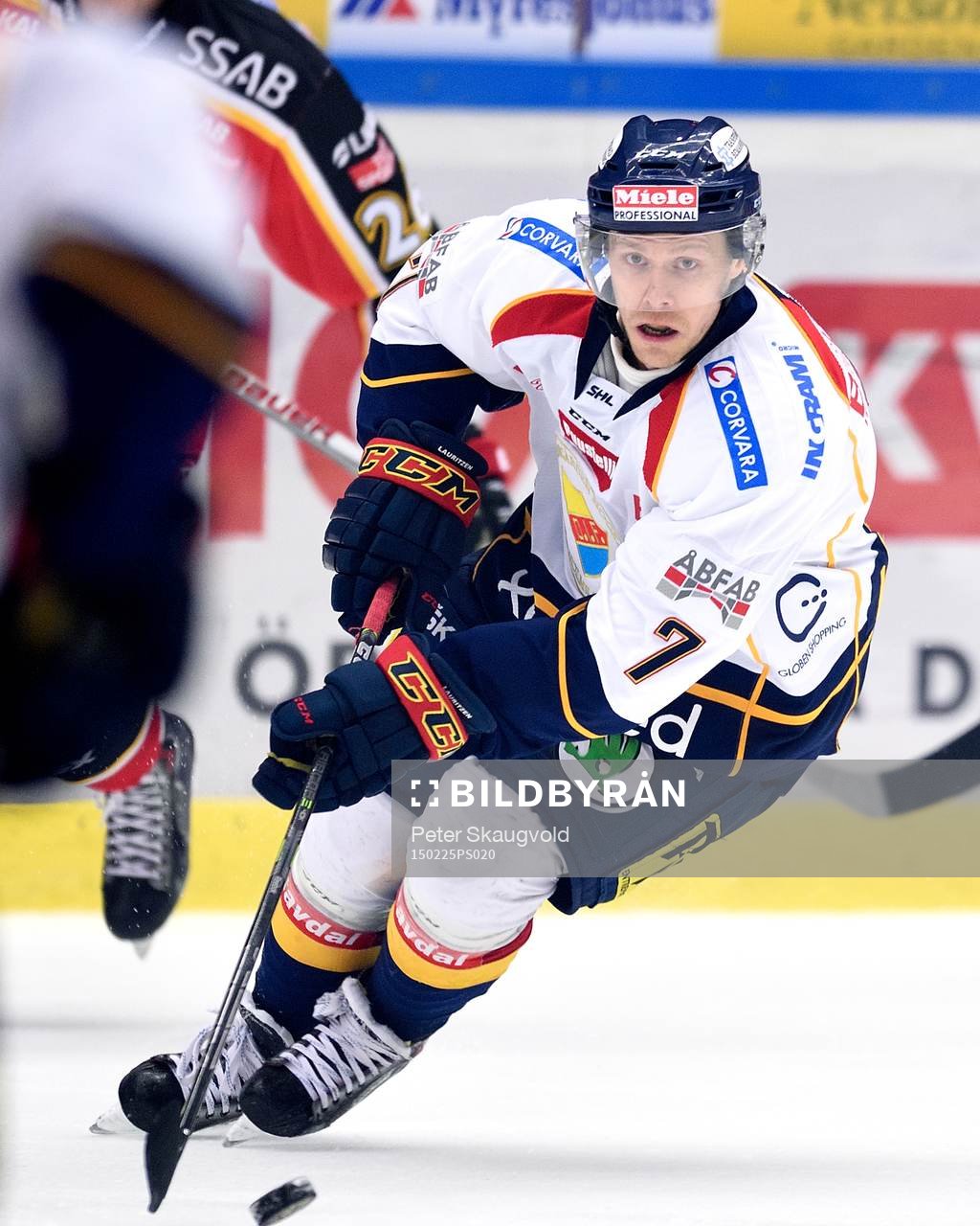 Djurgårdens Sebastian Lauritzen med pucken