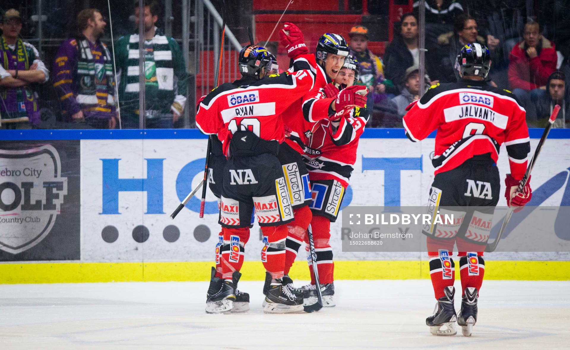 Örebros Marko Anttila gör 2-0 och jublar med Martin