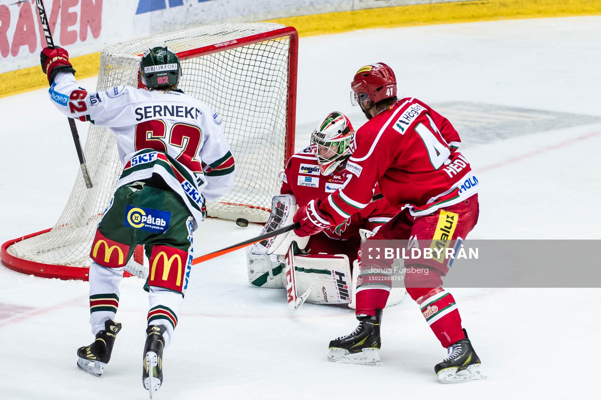 Frölundas Artturi Lehkonen gör 1-3 till Frölunda bakom
