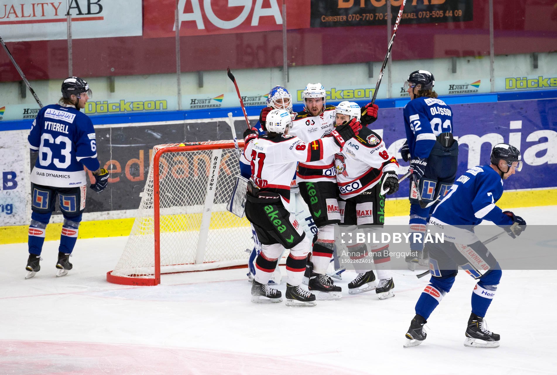 Malmö Redhawks Magnus Häggström gör mål 3-4 och jublar