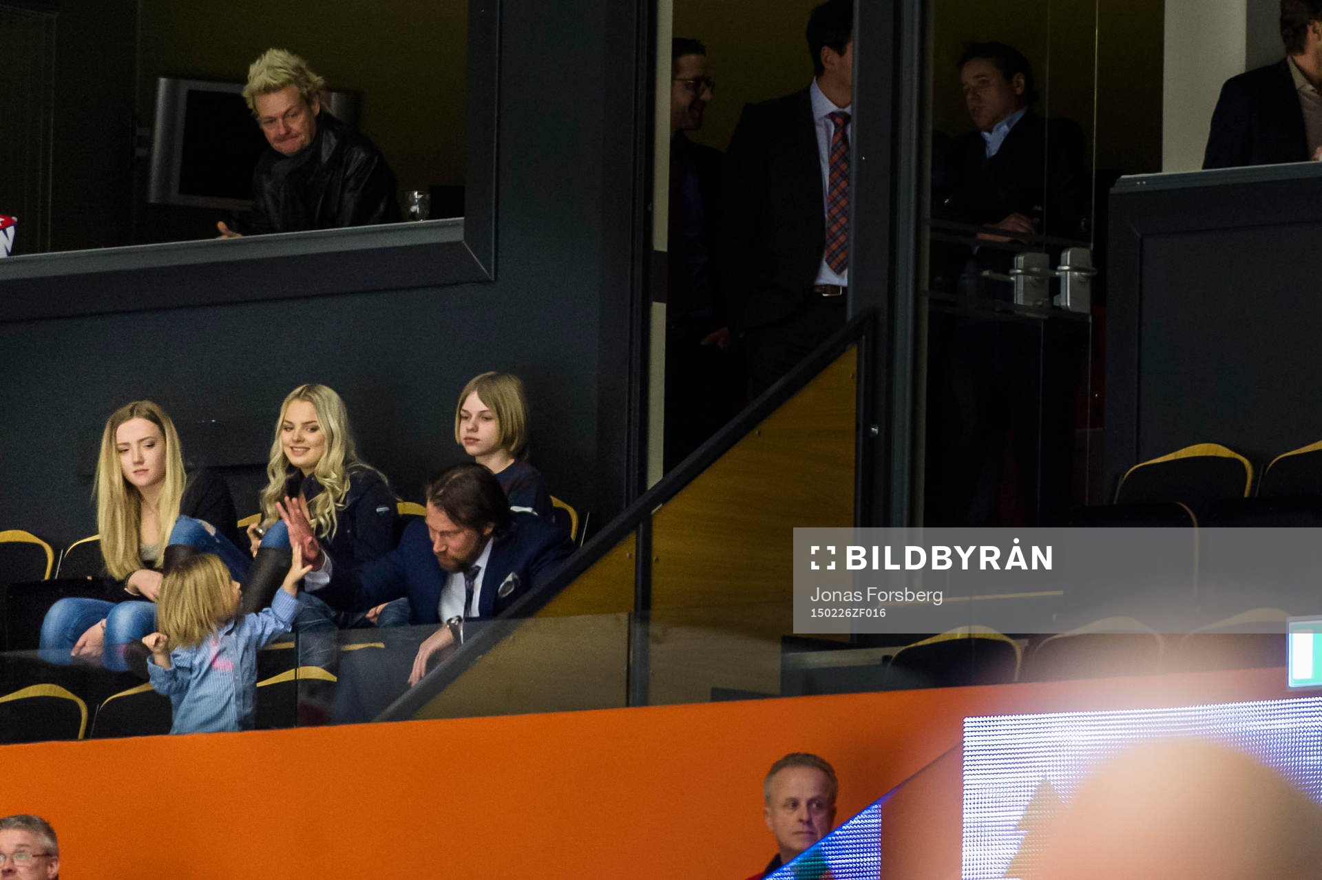 Peter Forsberg med sin son Lennox