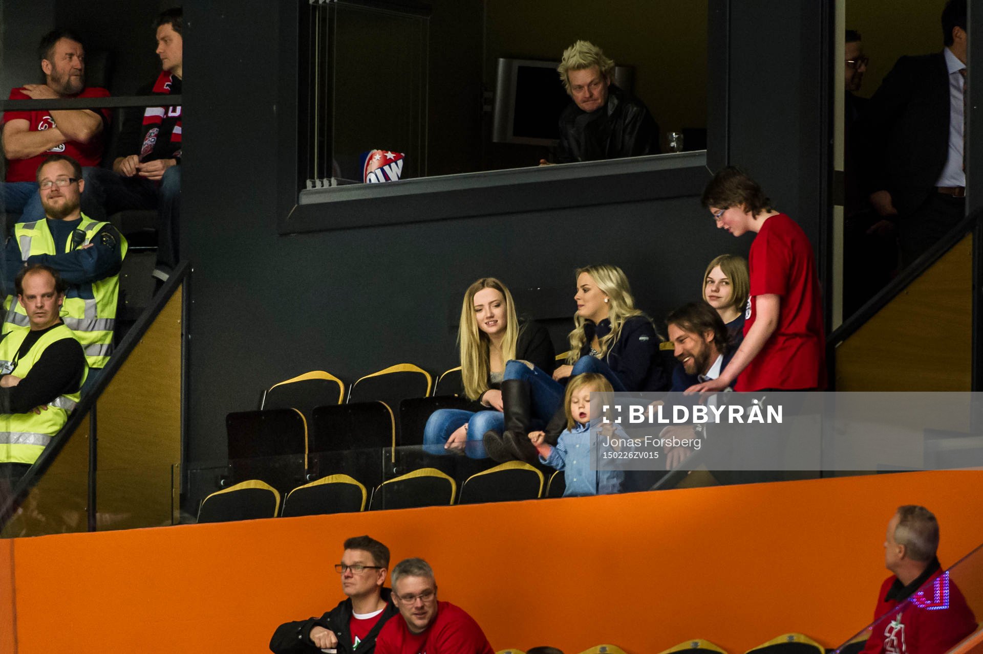 Peter Forsberg med sin son Lennox