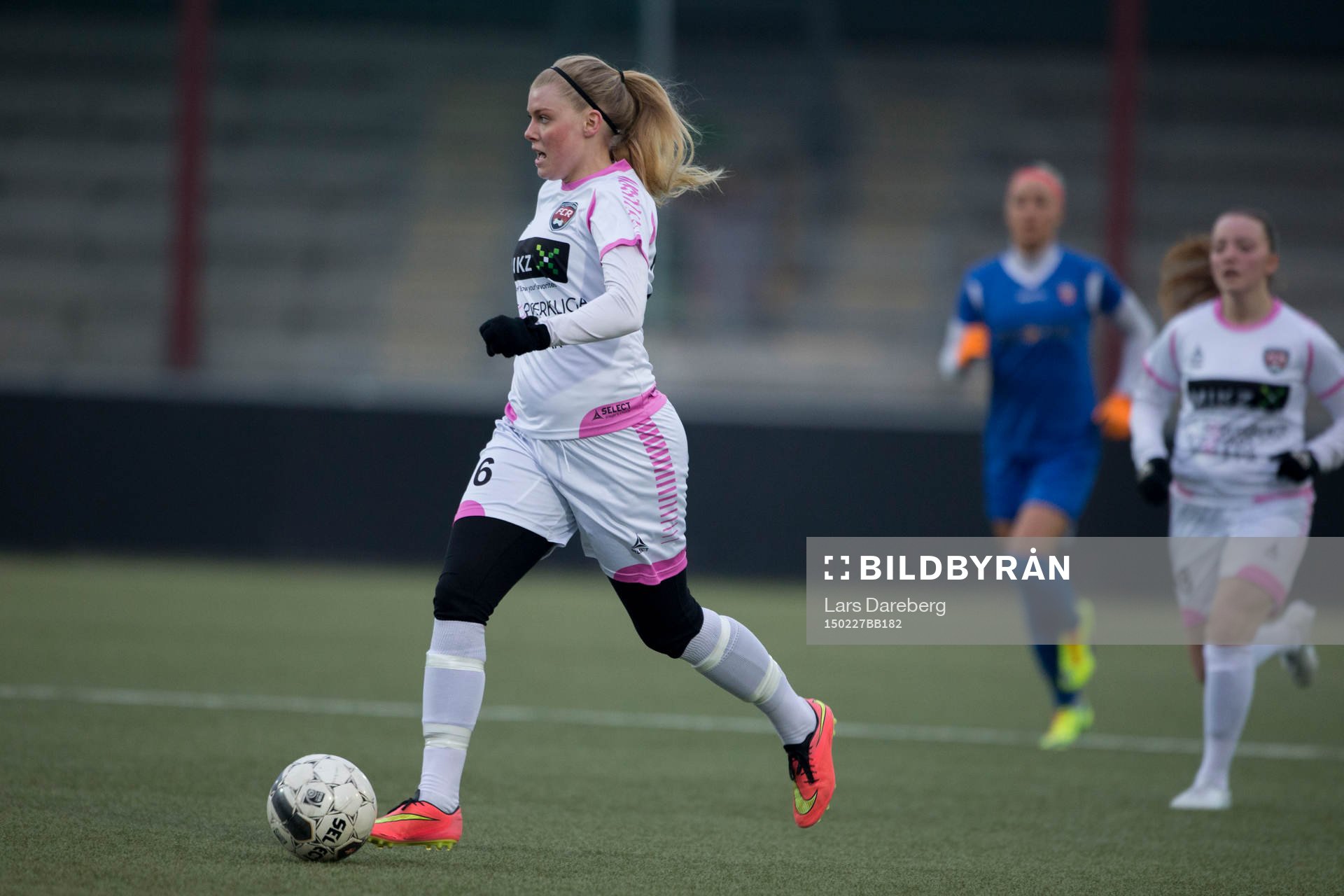 Rosengårds Sofia Hagman under träningsmatchen mellan FC Rosengård och Kolding  den 27 februari 2015 i Malmö .