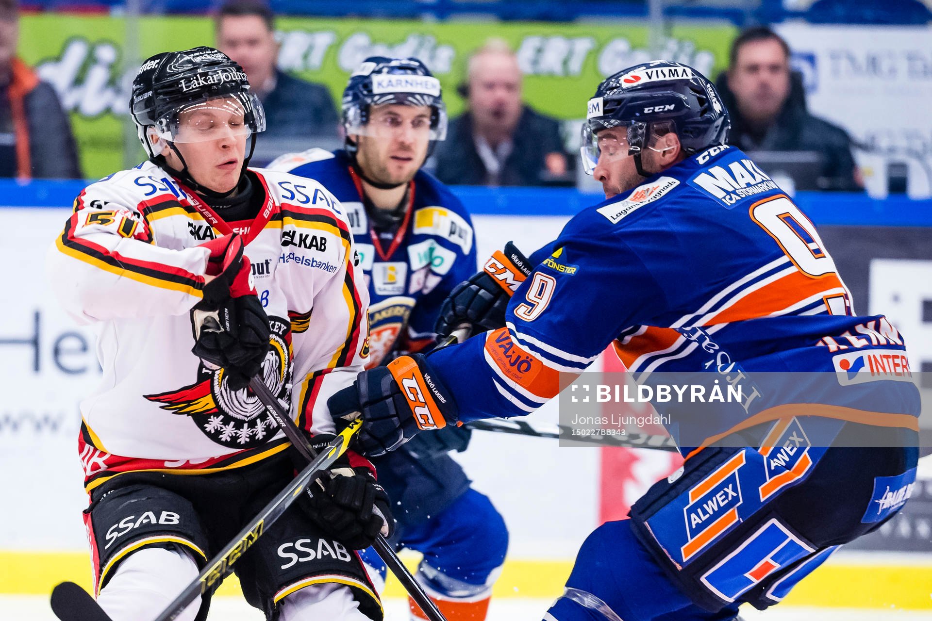 Luleås Kristian Näkyvä jagas av Växjös Josh Hennessy