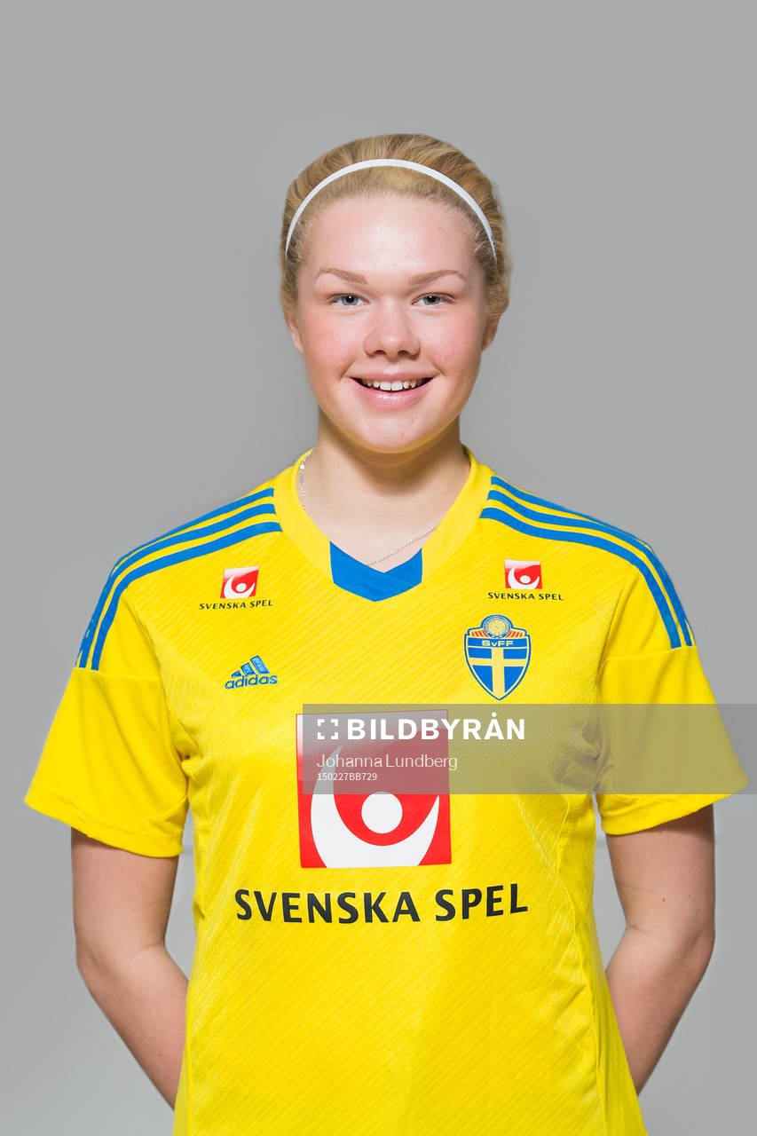 Matilde Abrahamsson som spelar i F16/99-landslaget
