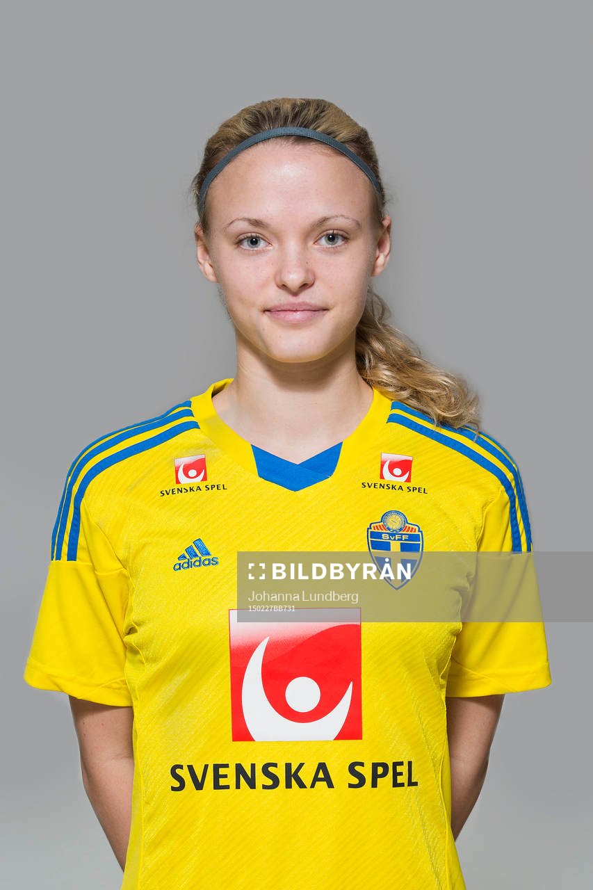 Maja Henriksson som spelar i F16/99-landslaget