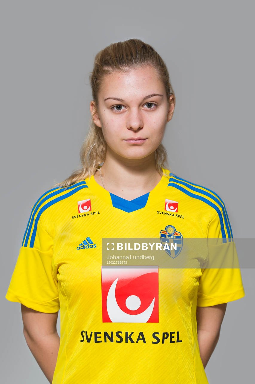 Matilda Eriksson som spelar i F16/99-landslaget