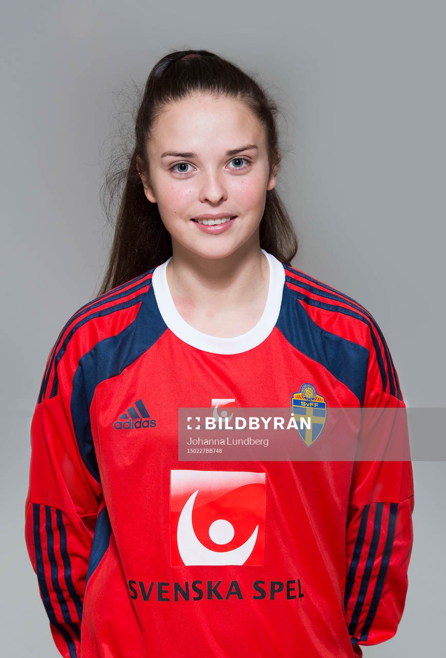 Matilda Åsard som spelar i F16/99-landslaget