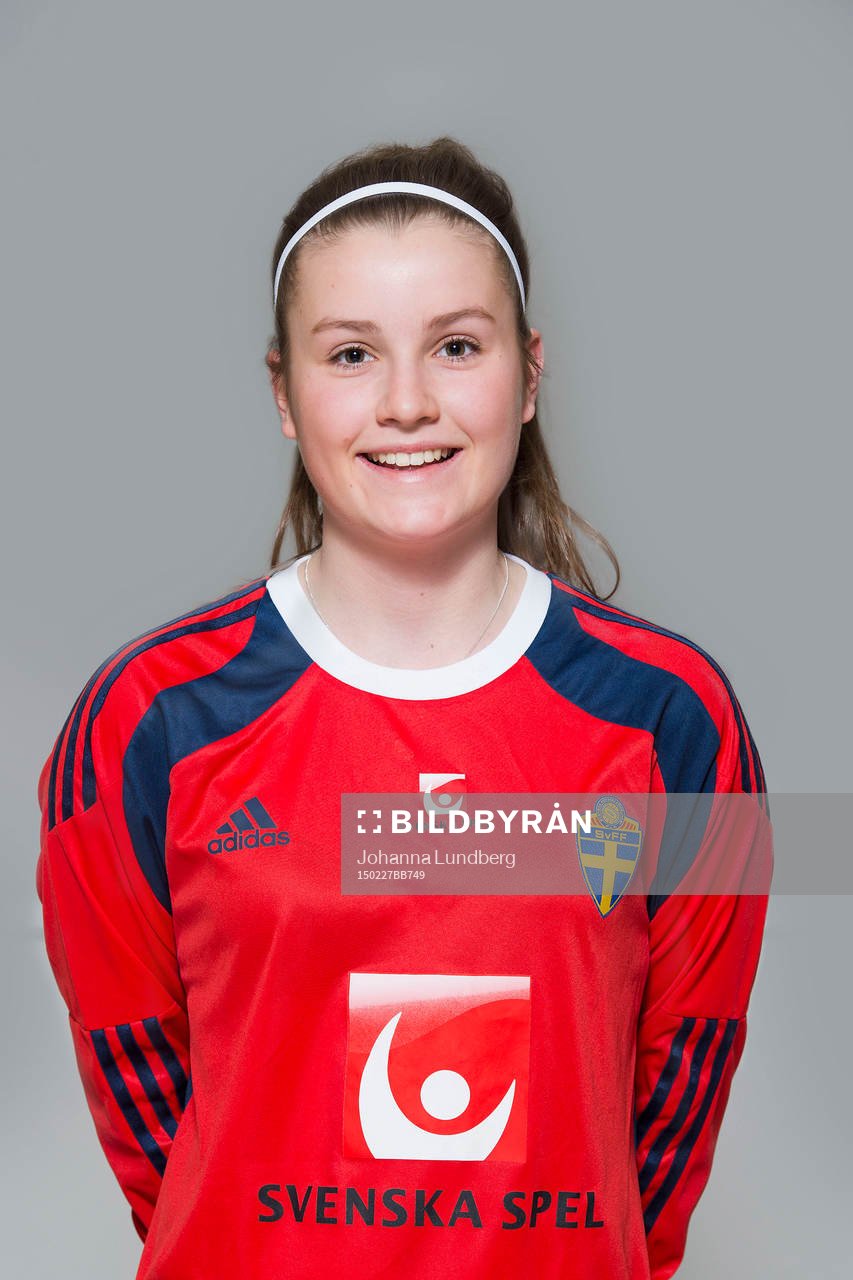 Ellen Johansson som spelar i F16/99-landslaget