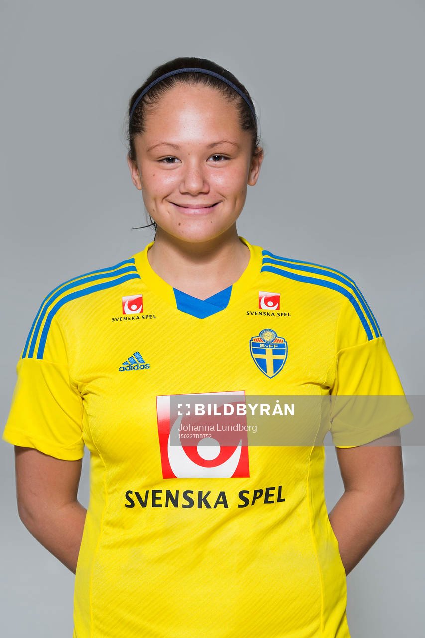 Johanna Olsson som spelar i F16/99-landslaget