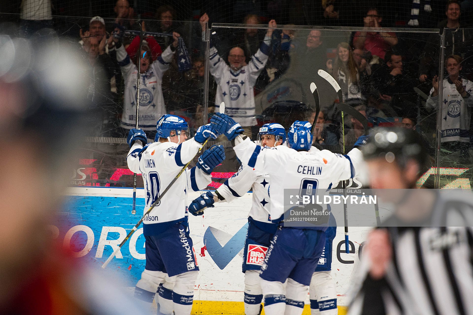 Leksands spelare jublar