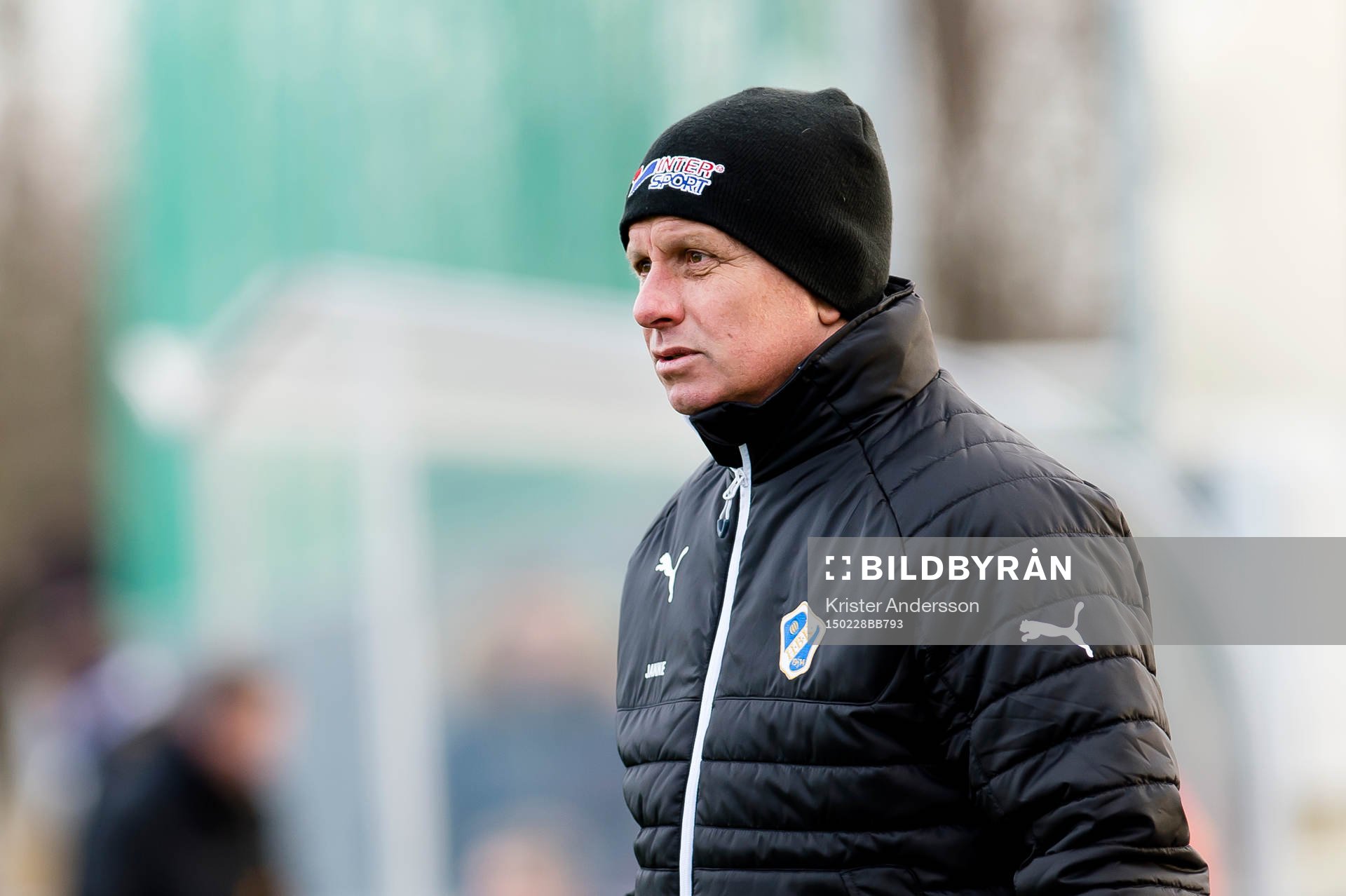 Halmstads tränare Janne Jönsson under fotbollsmatchen i Svenska Cupen mellan Halmstad och Syrianska den 28 februari 2015 i Halmstad.