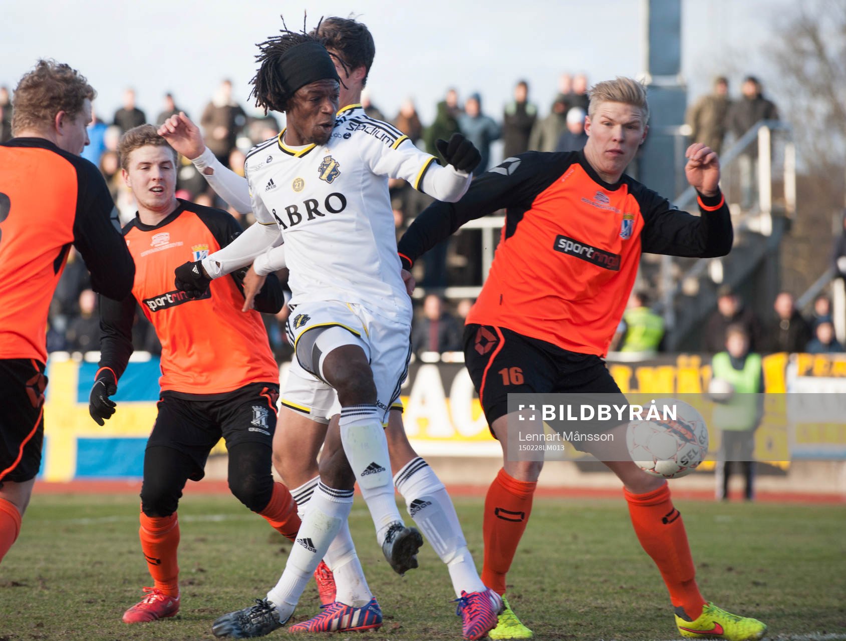 AIK:s Mohammed Bangura har friläge i matchen i Svenska cupen mellan Kristianstad och AIK i Kristianstad 28 februari 2015.