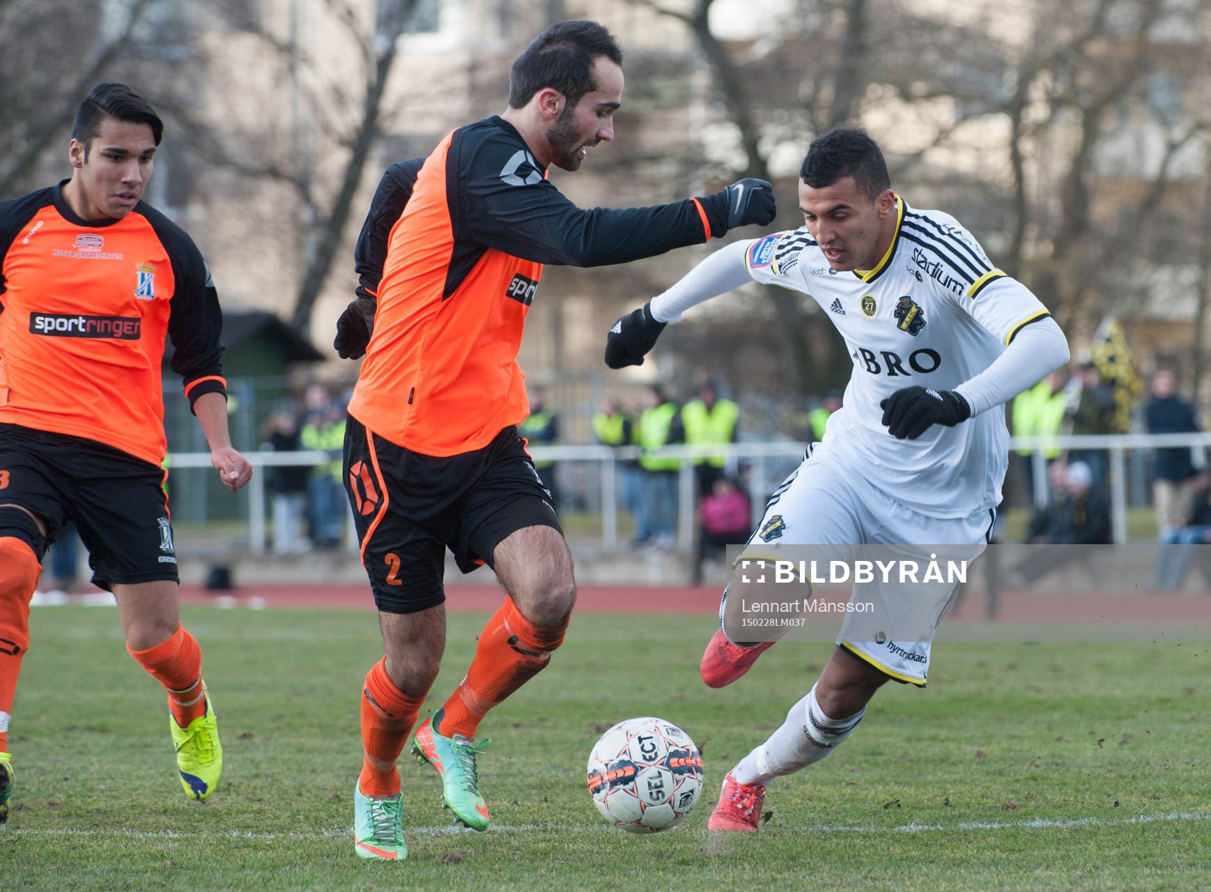 s Nabol Bahoui och Kristianstads Mahumet Ahmeti  i matchen
