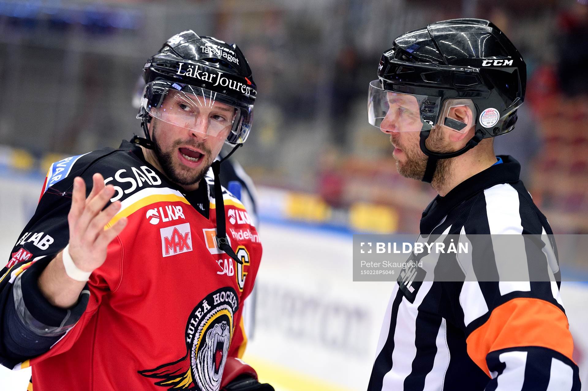 Luleås Chris Abbott är uppröd på domare Marcus Linde