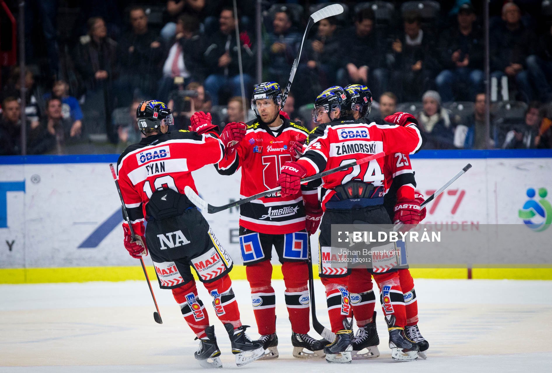 Örebros Martin Johansson gör 3-0 och på bilden jublar