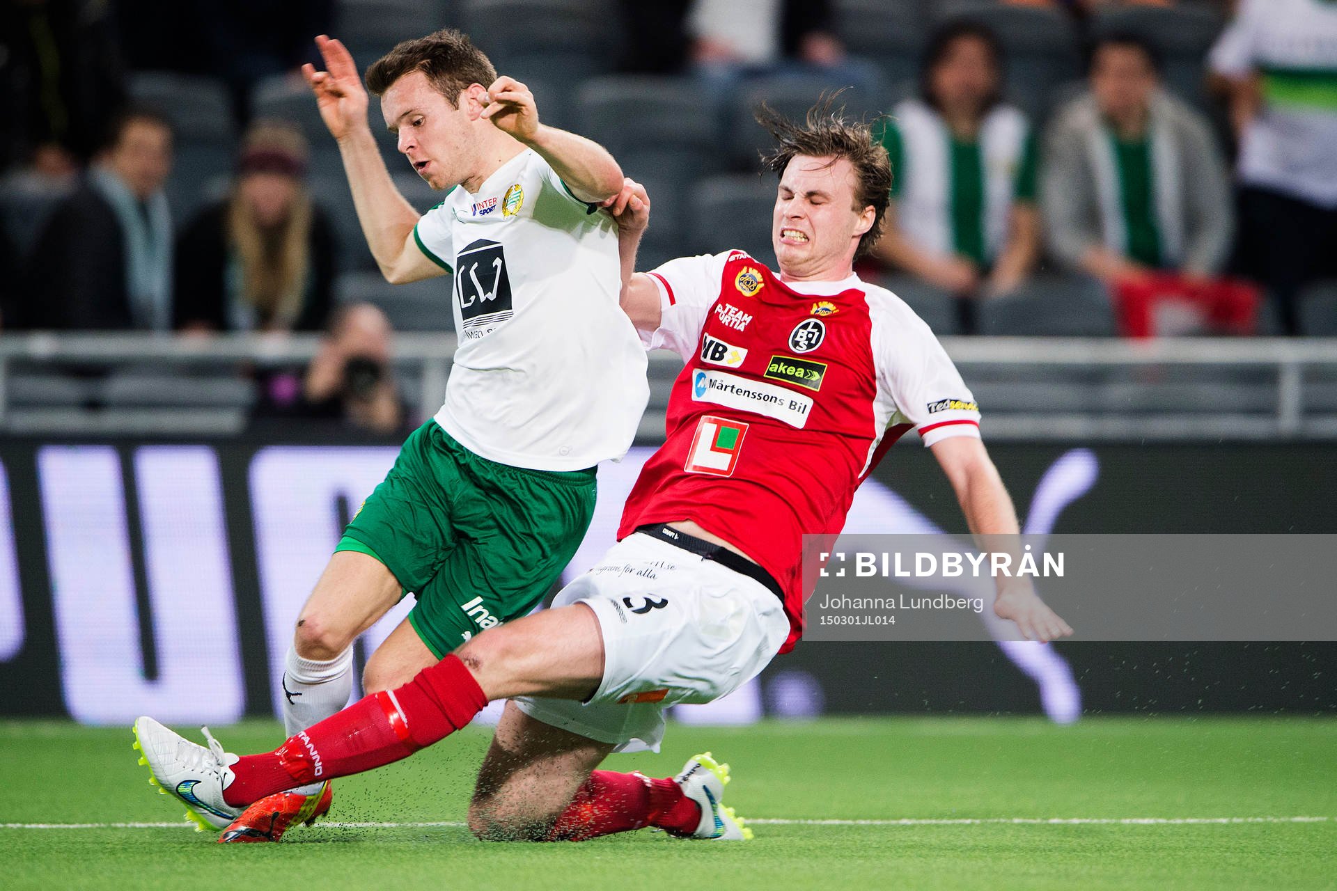 Landskronas Daniel Jarl får ner Hammarbys Måns Söderqvist