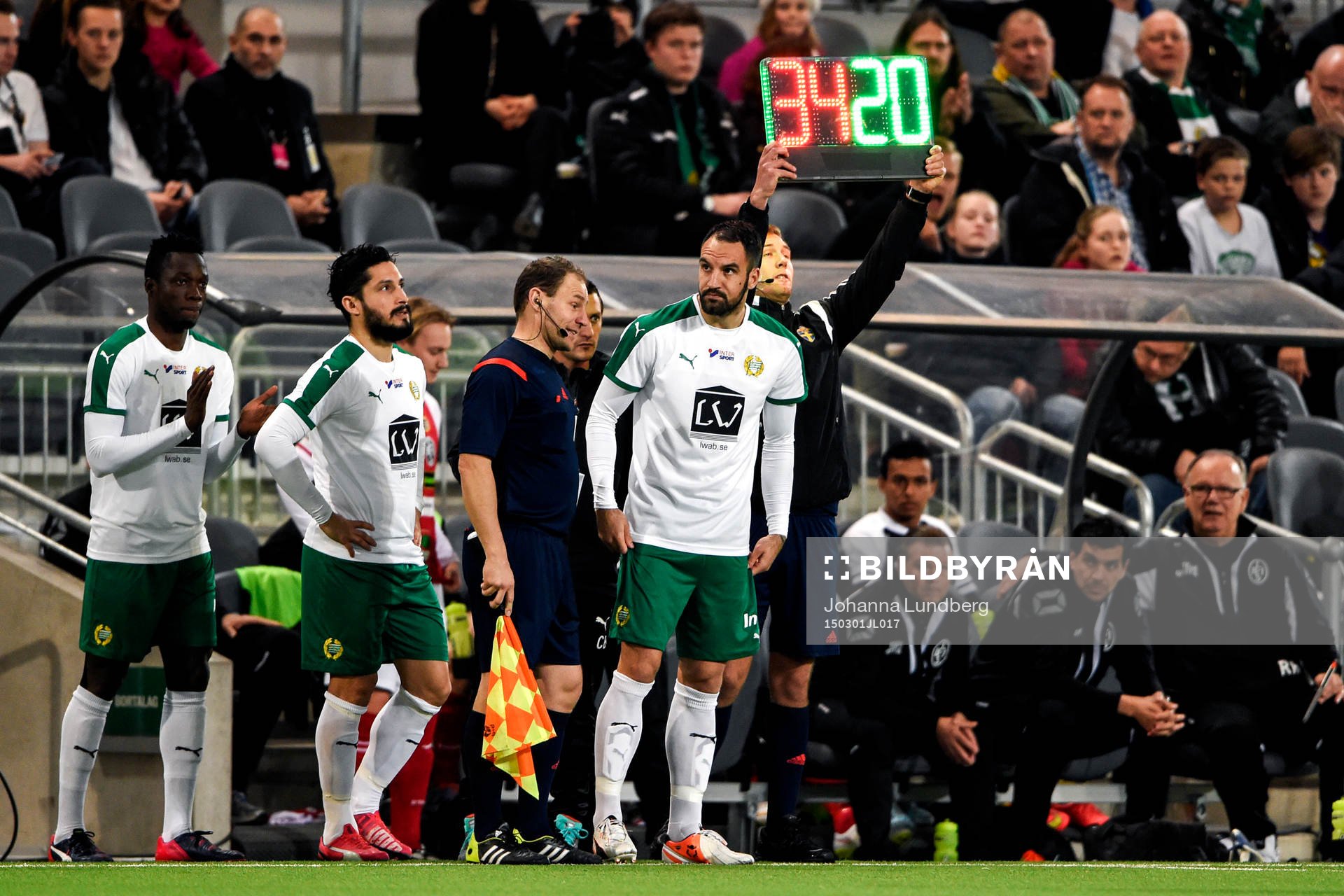 Hammarby gör alla tre bytena på samma gång och vänder