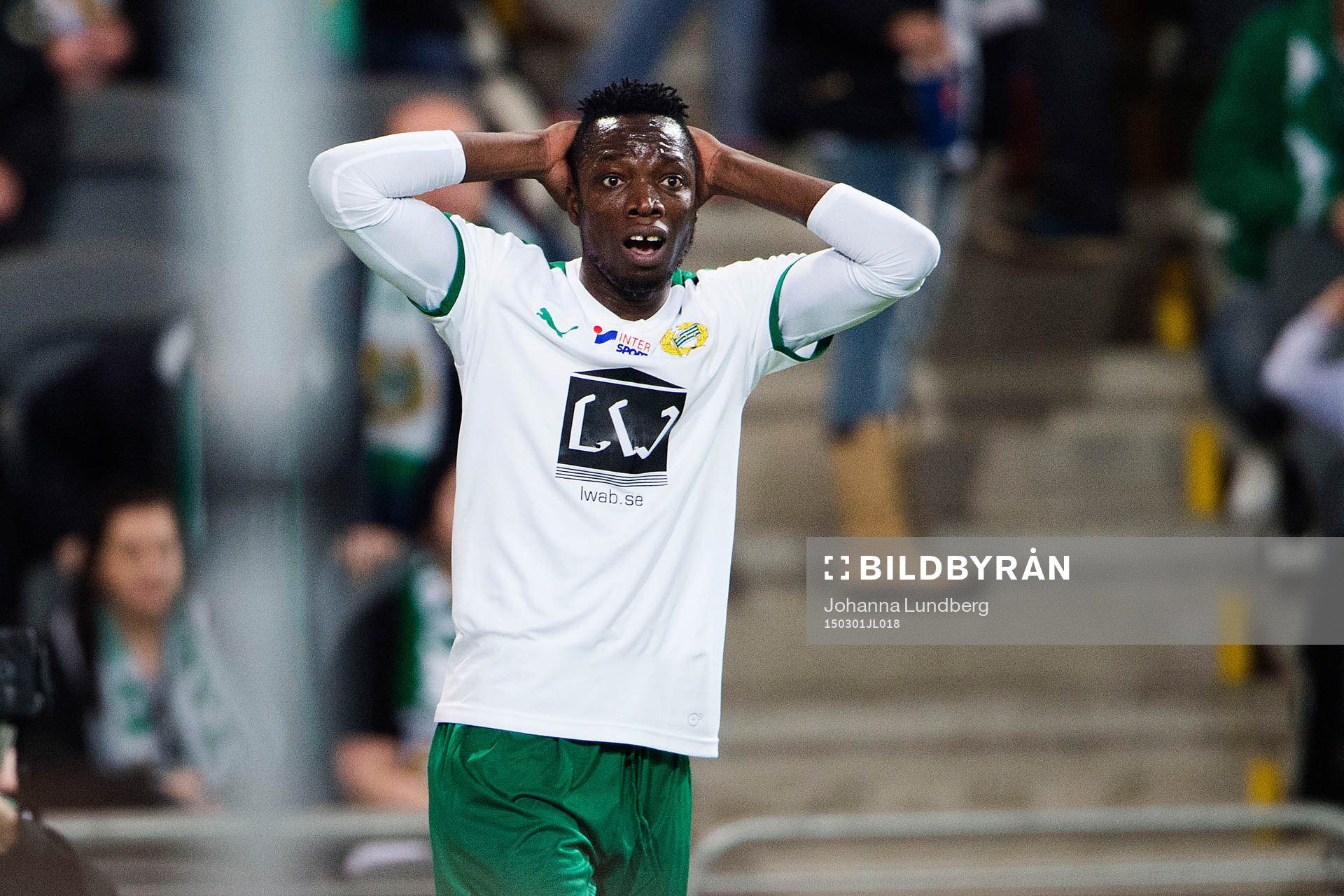 Hammarbys Amadaiya Rennie reagerar