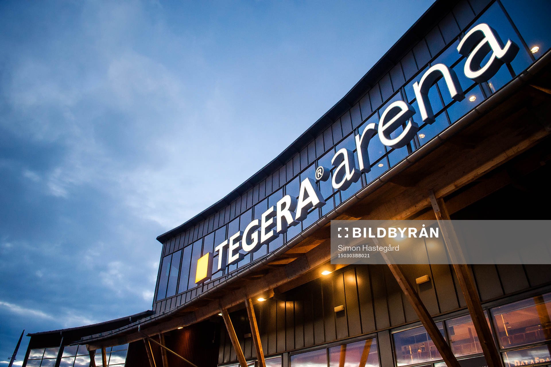 Exteriör på Tegera Arena före ishockeymatchen i SHL