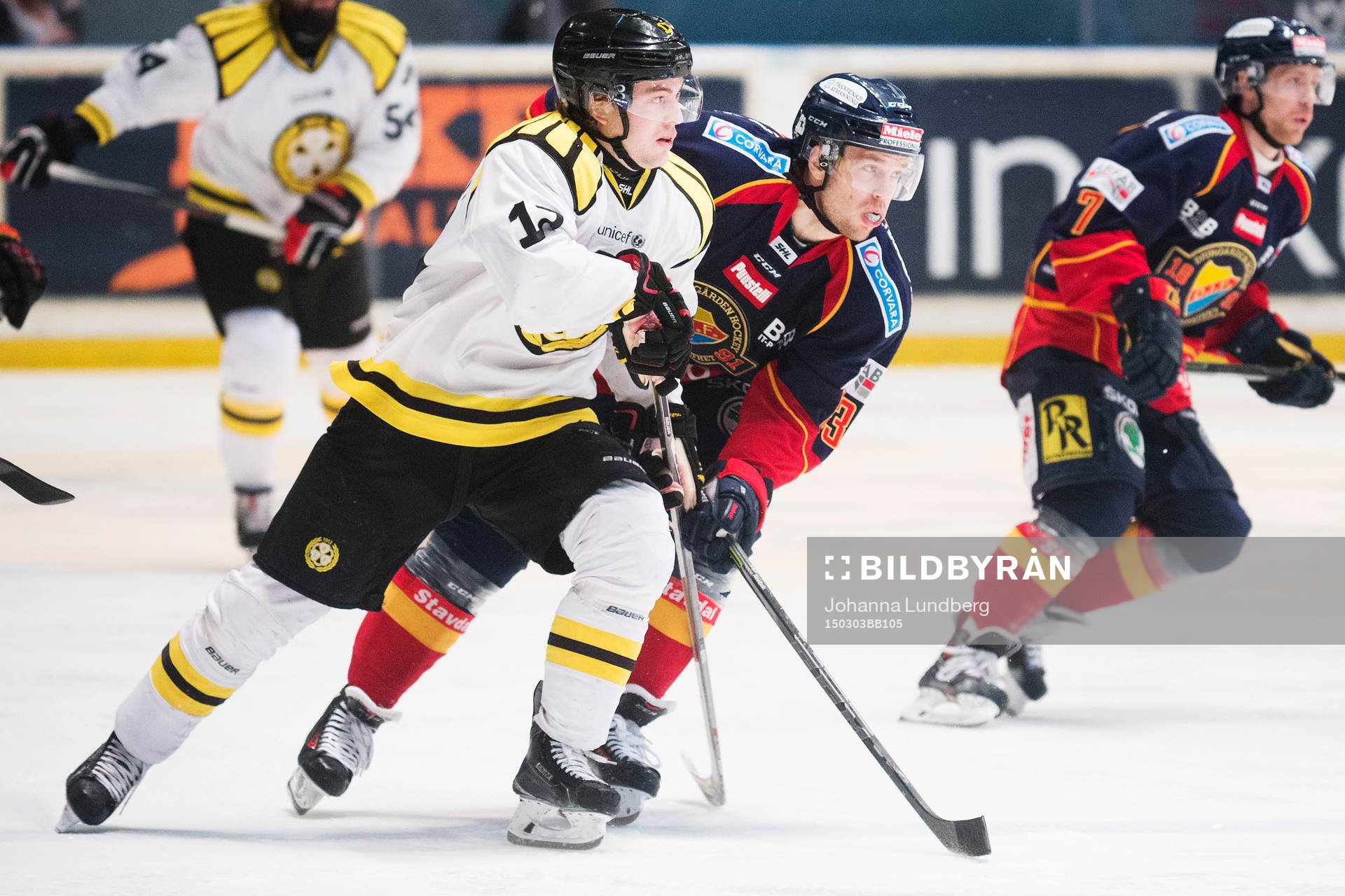 Brynäs Pathrik Westerholm och Djurgårdens Tobias Hage