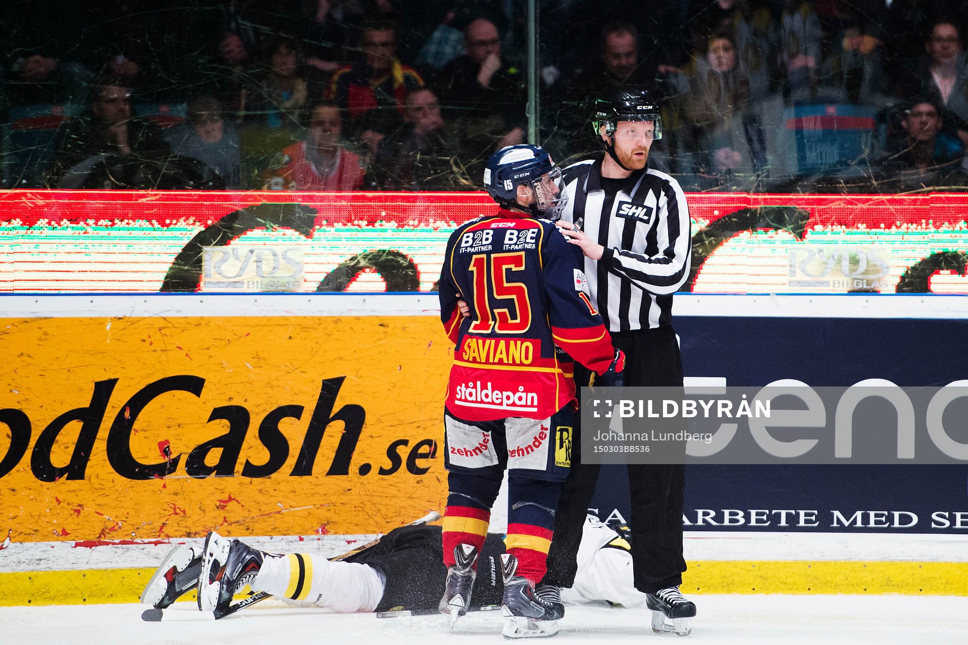 Djurgårdens Steve Saviano står bredvid Brynäs Niclas