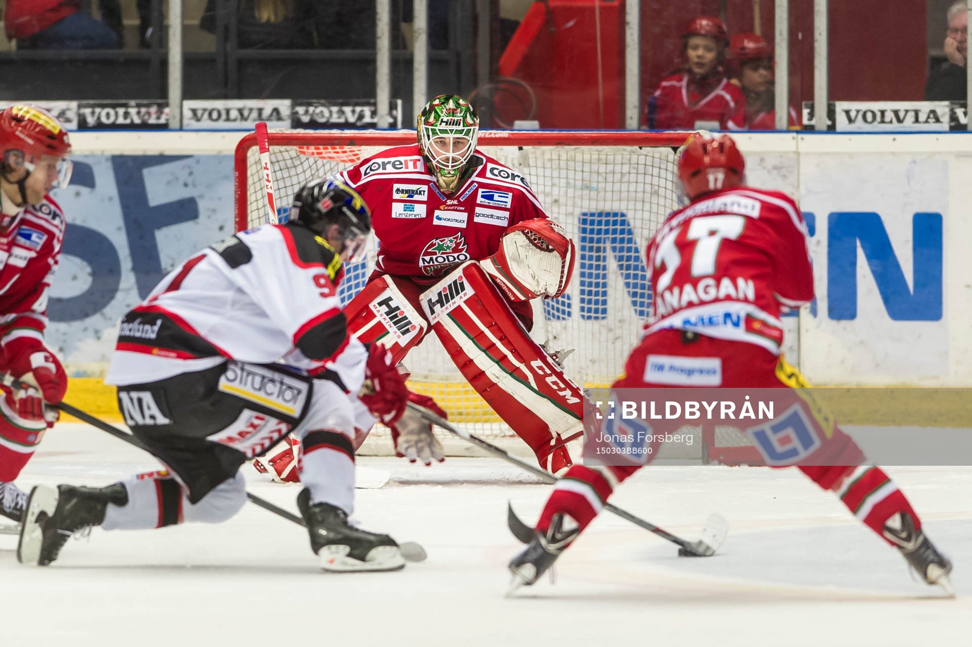 Modos målvakt Linus Ullmark