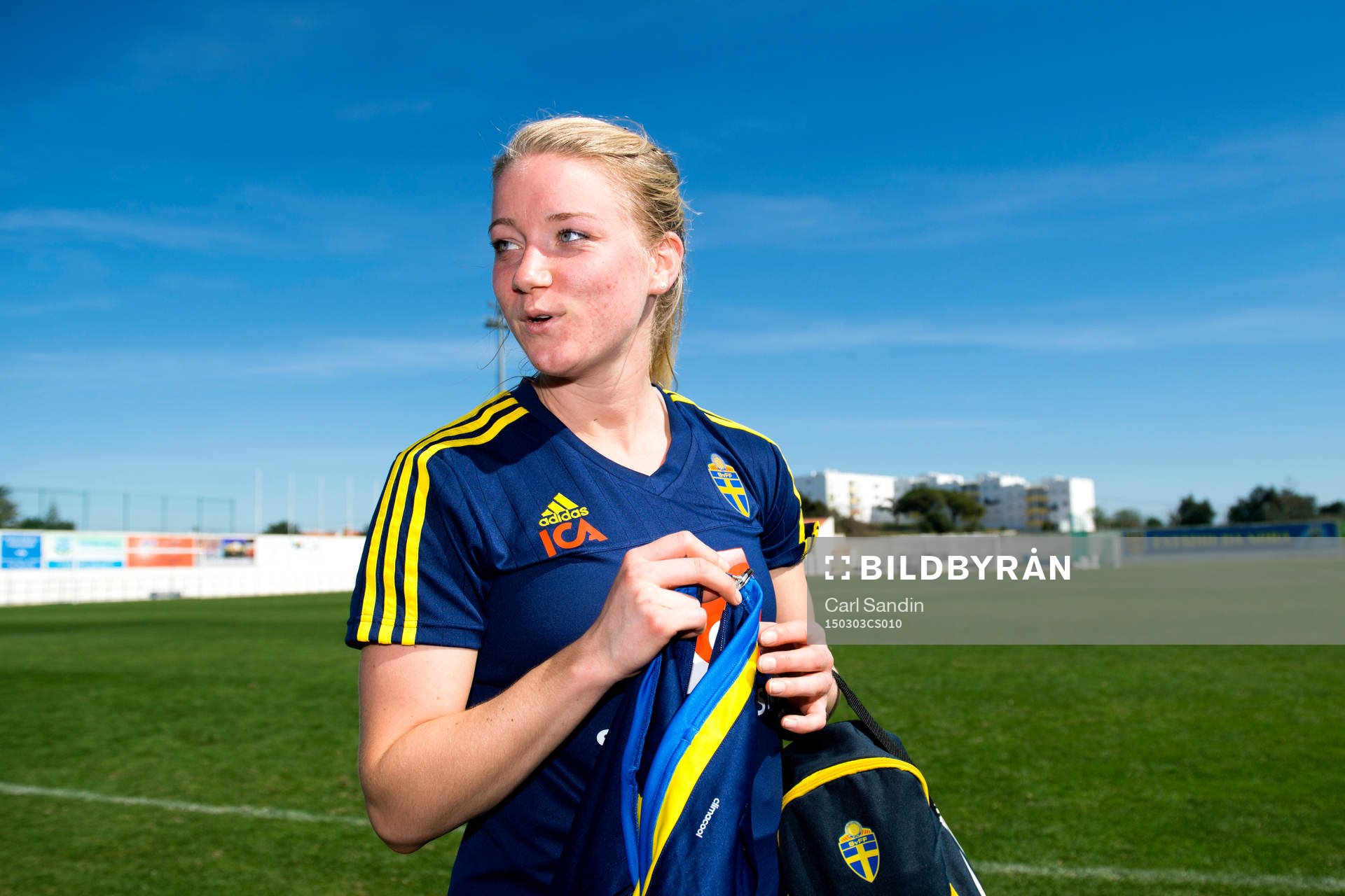 Jenny Hjohlman under en träning med det svenska landslaget i fotboll den 3 mars 2015 i Ferreiras, Portugal.
