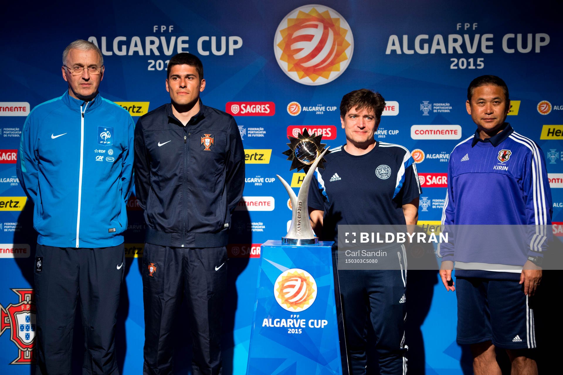 Philippe Bergeroo, förbundskapten Frankrike,Francisco Netto, förbundskapten Portugal, Nils Nilesen, förbundskapten Danmark, och Eiji Ueda, förbundskapten Japan, under en presskonferens inför Algarve Cup den 3 mars 2015 i Vilamoura, Portugal.