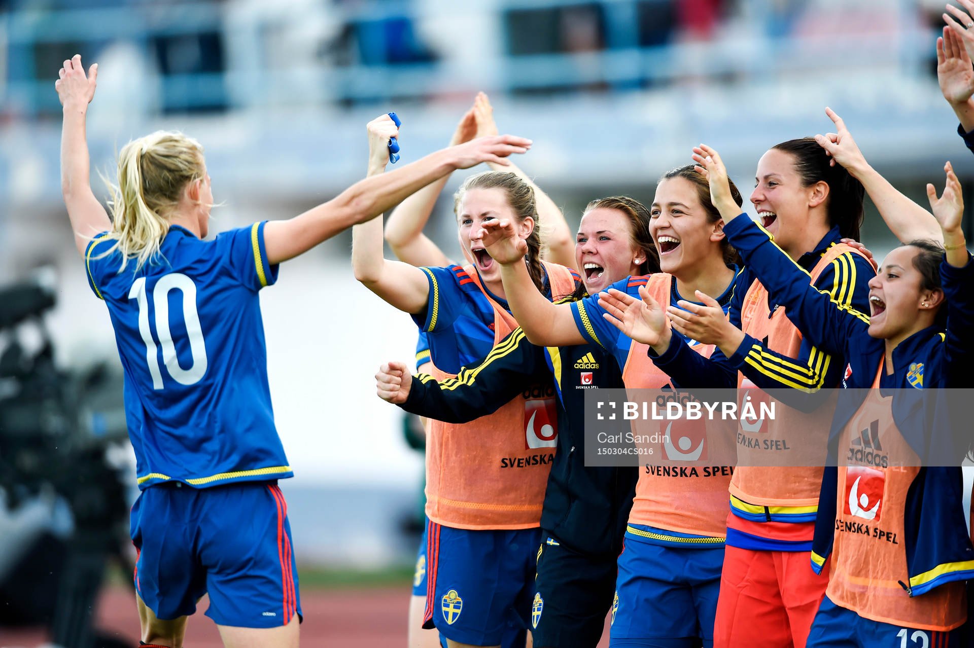 Sveriges Sofia Jakobsson jublar