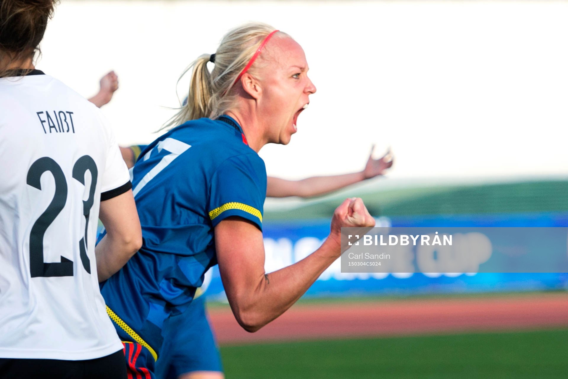 Sveriges Caroline Seger jublar