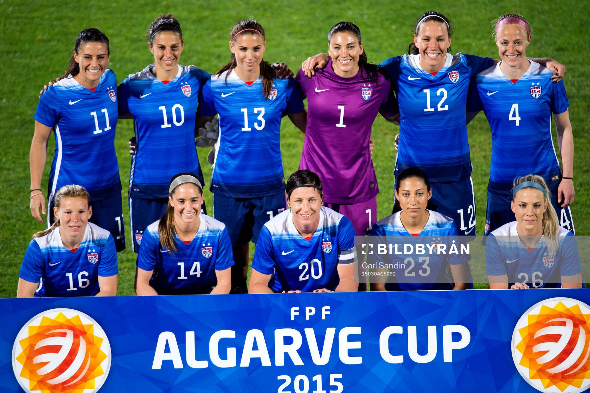 USA:s startelva inför en fotbollsmatch i Algarve Cup mellan Norge och USA den 4 mars 2015 i Vila Real de Santo Antonio, Portugal. Ali Krieger, Carli Lloyd, Alex Morgan, målvakt Hope Solo, Lauren Holiday, Becky Sauerbrunn. Lori Chalupny, Morgan Brian, Abby Wambach, Christen Press, Julie Johnston.