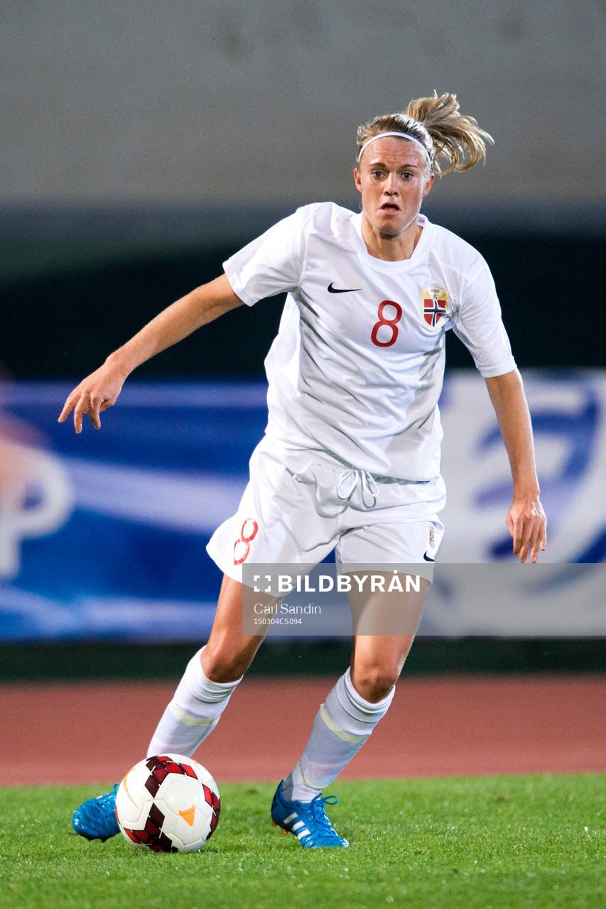 Norges Solveig Gulbrandsen under en fotbollsmatch i Algarve Cup mellan Norge och USA den 4 mars 2015 i Vila Real de Santo Antonio, Portugal.