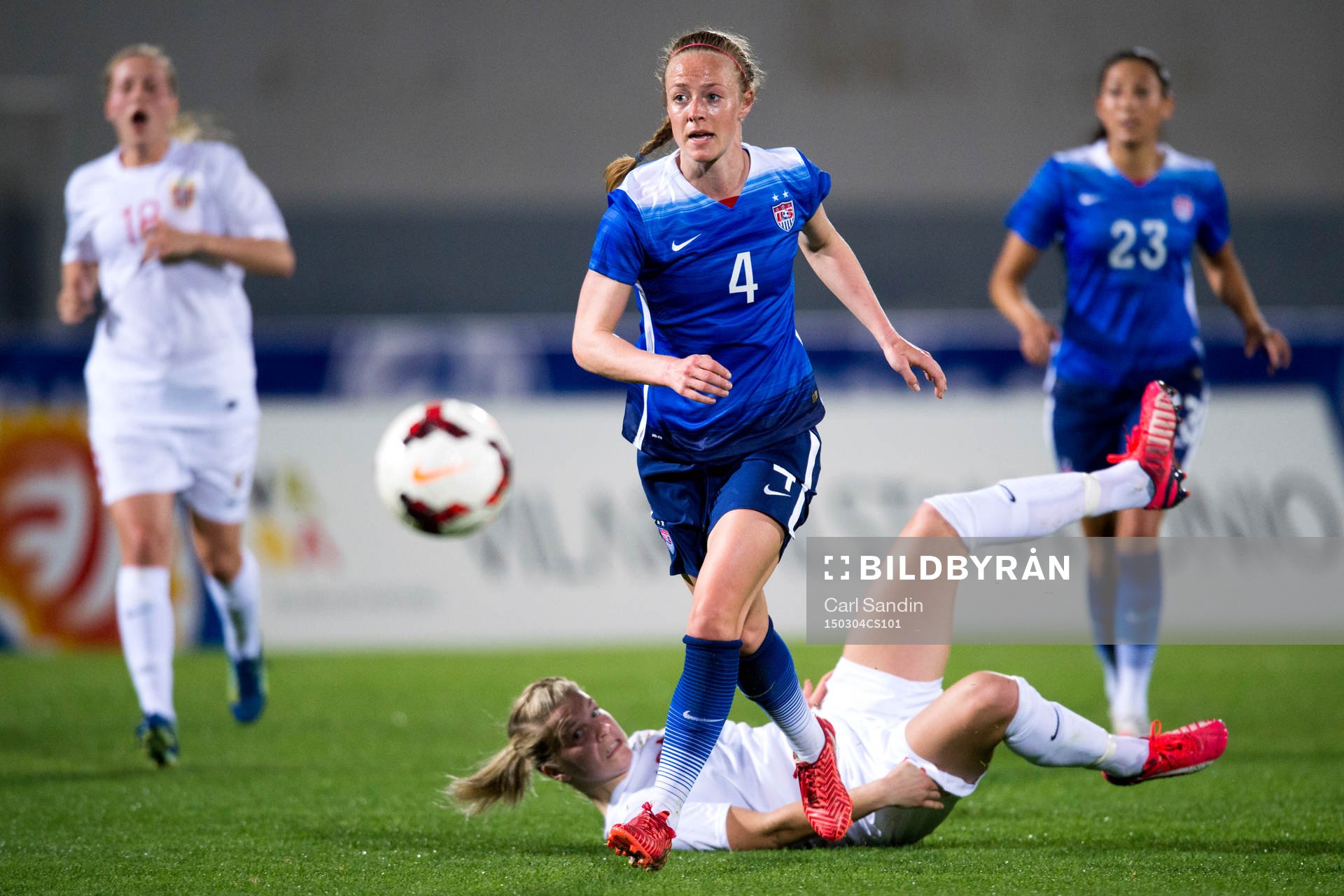 s Becky Sauerbrunn
