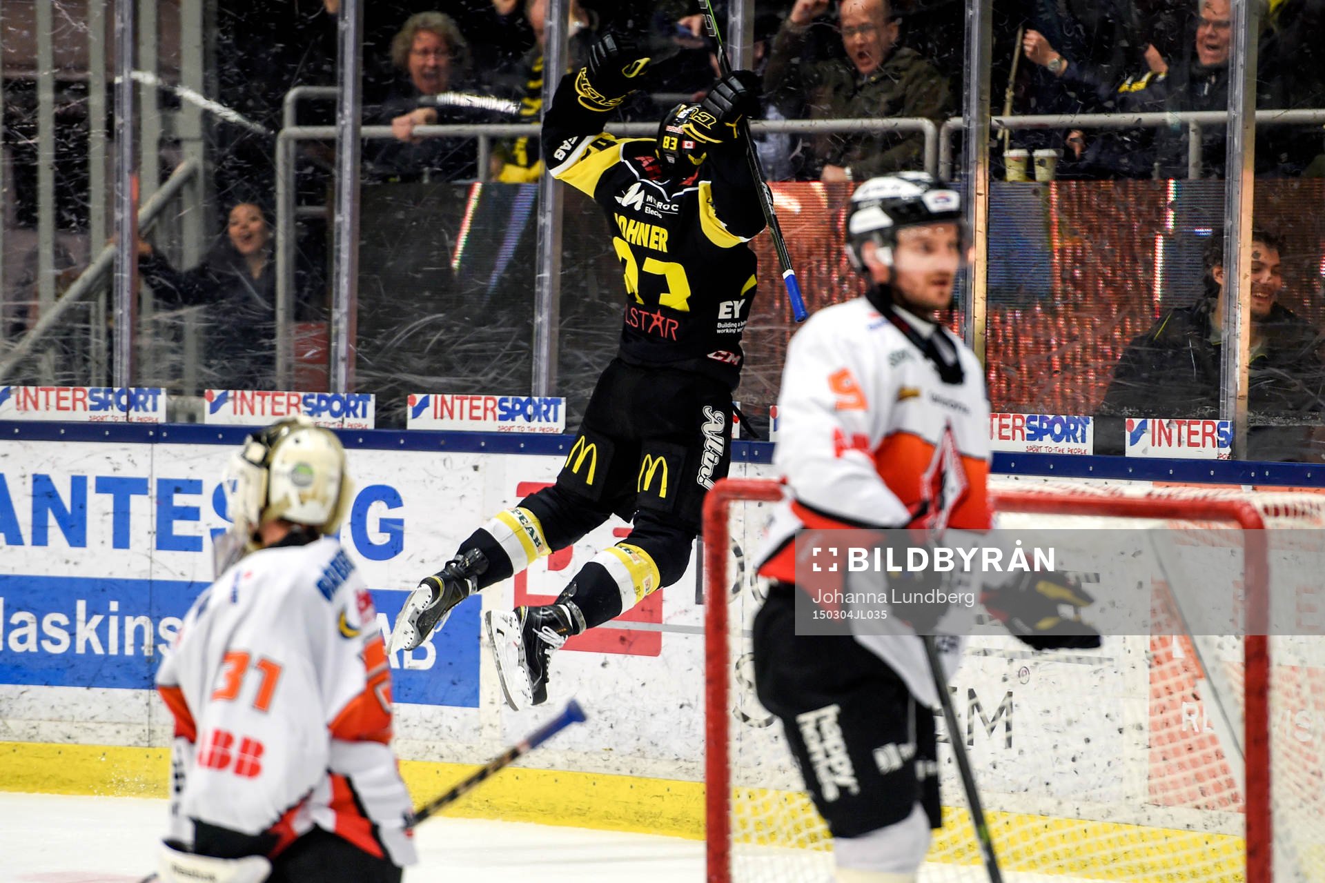 Västerås Dustin Johner jublar
