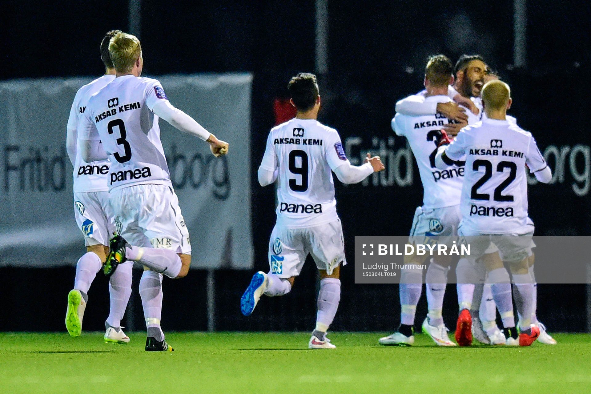Syrianskas Saman Ghoddos jublar