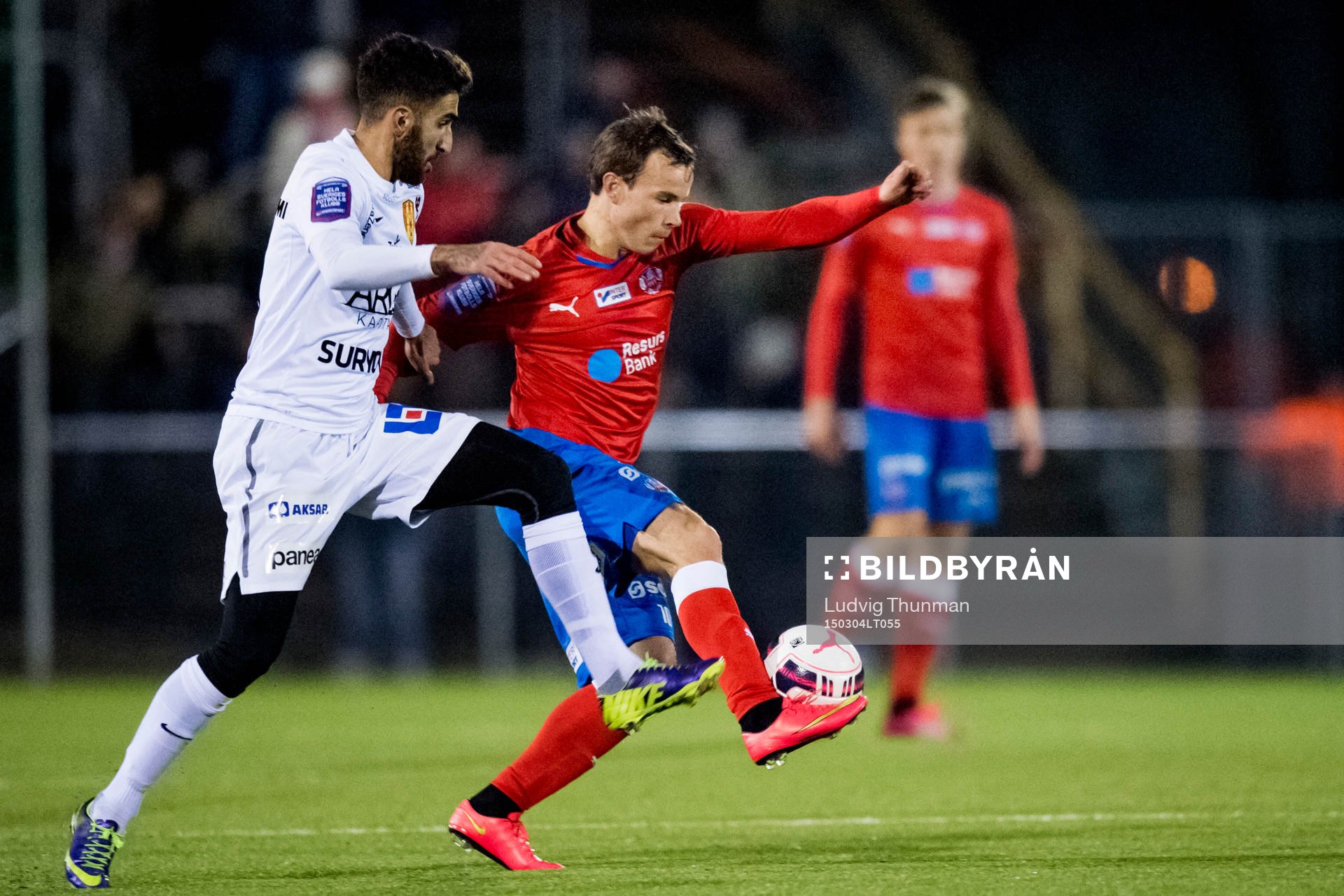 Syrianskas Saman Ghoddos jagar Helsingborgs Anton Wede