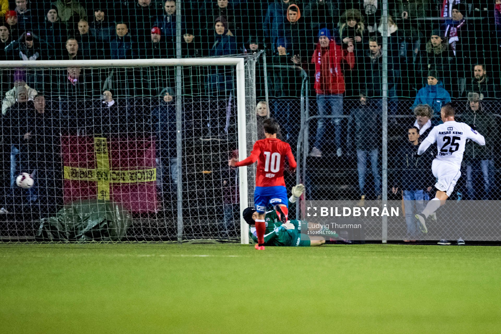 Syrianskas Sonny Karlsson gör 1-2 bakom Helsingborgs