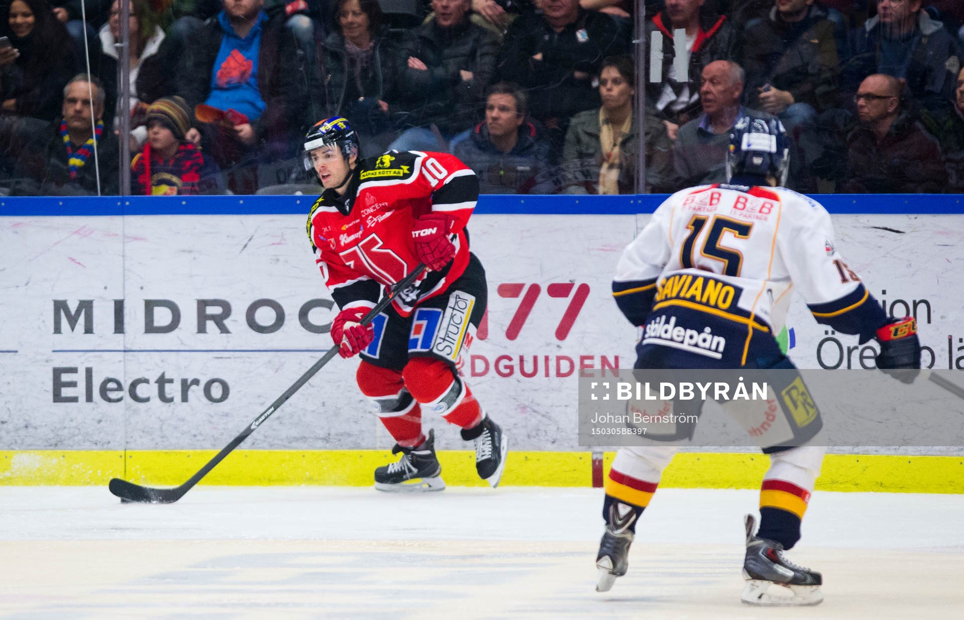 Örebros Derek Ryan och Djurgårdens Steve Saviano
