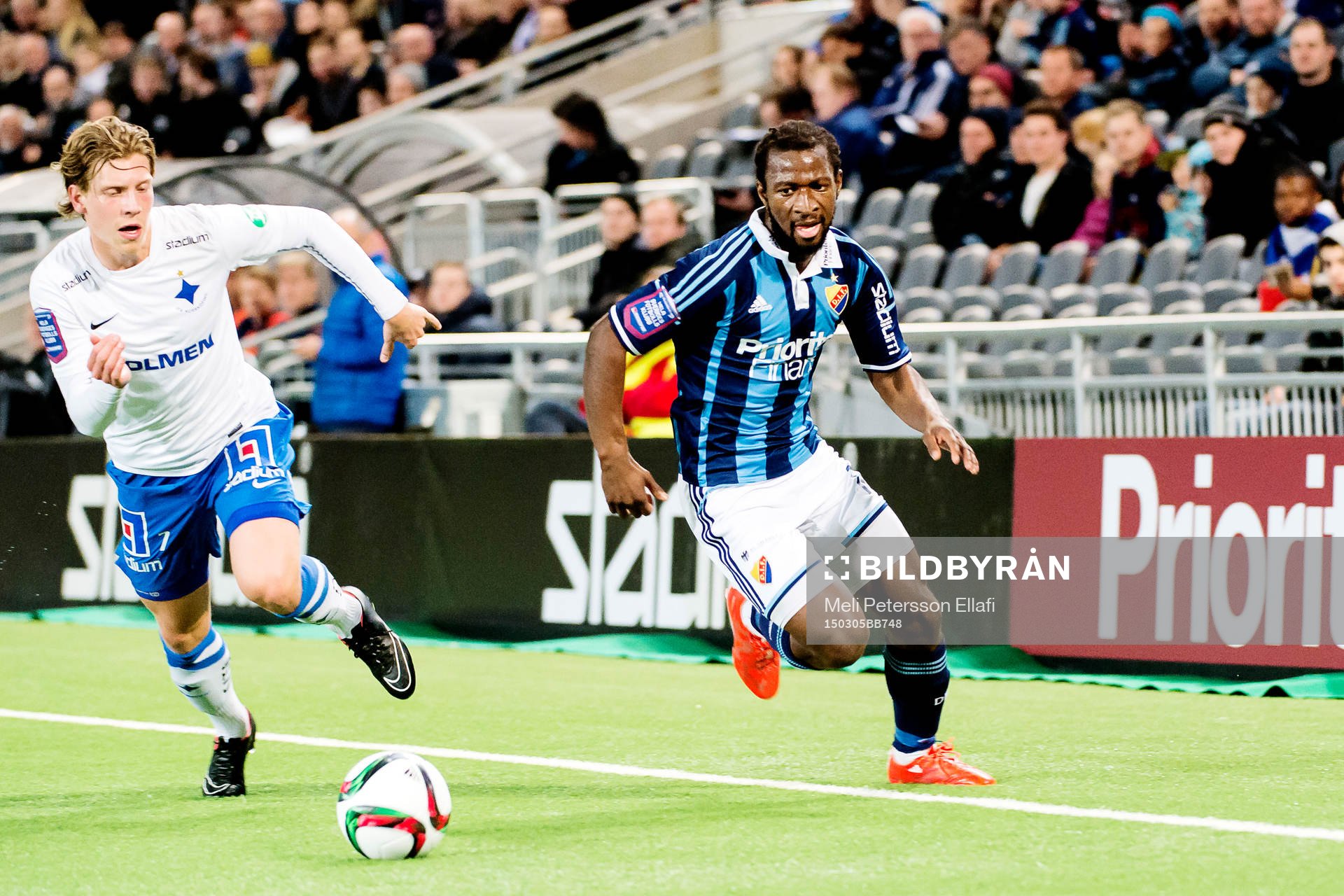 Norrköpings Alexander Fransson Djurgårdens Amadou Jawo i en närkamp under fotbollsmatchen i Svenska cupen mellan Djurgården och Norrköping den 05 mars 2015 i Stockholm.