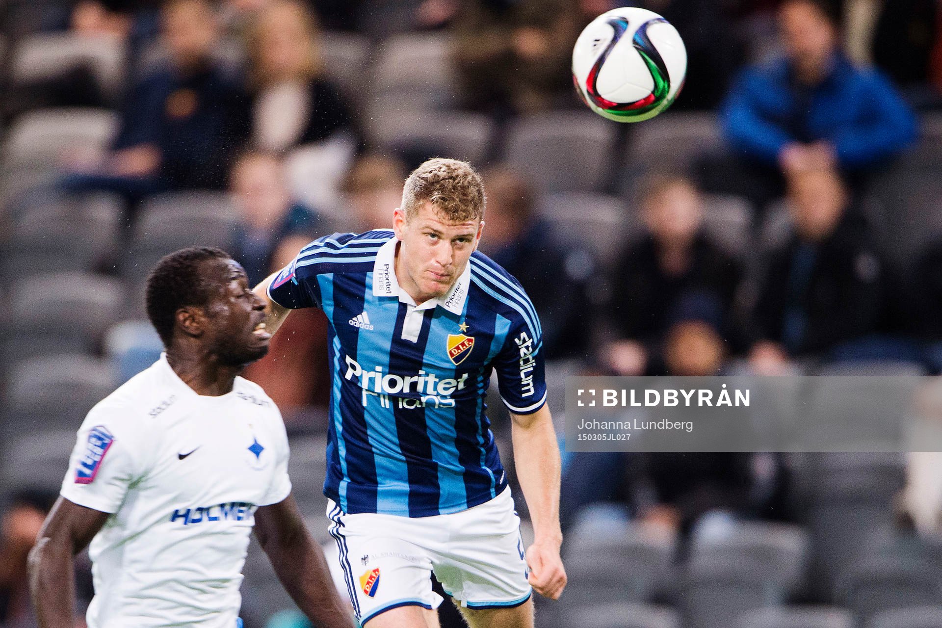 Norrköpings Alhaji Kamara och Djurgårdens Stefan Karlsson under fotbollsmatchen i Svenska cupen mellan Djurgården och Norrköping den 5 mars 2015 i Stockholm.