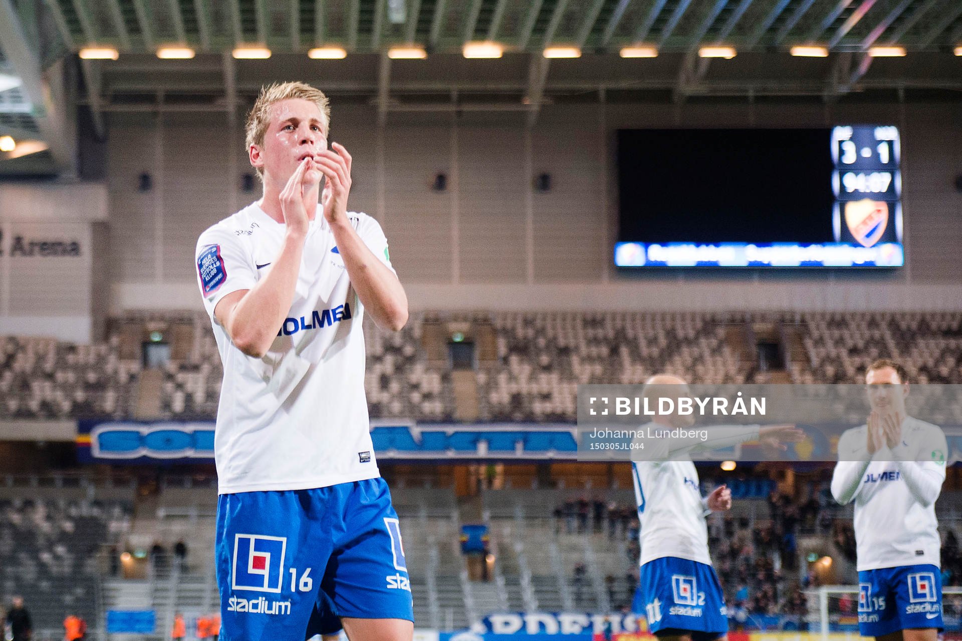 Norrköpings Joel Enarsson tackar publiken