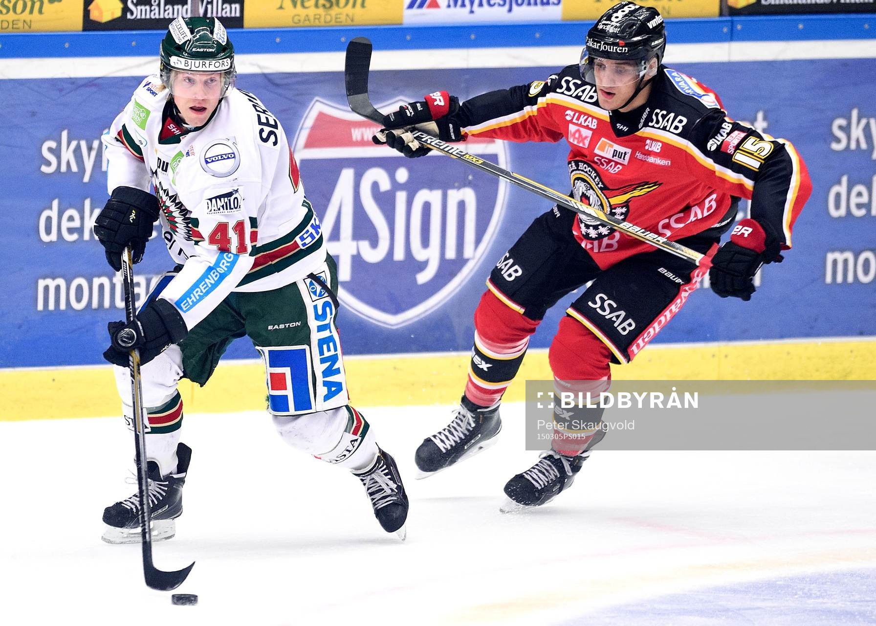 Frölundas Mathis Olimb jagas av Luleås Christian Jaros