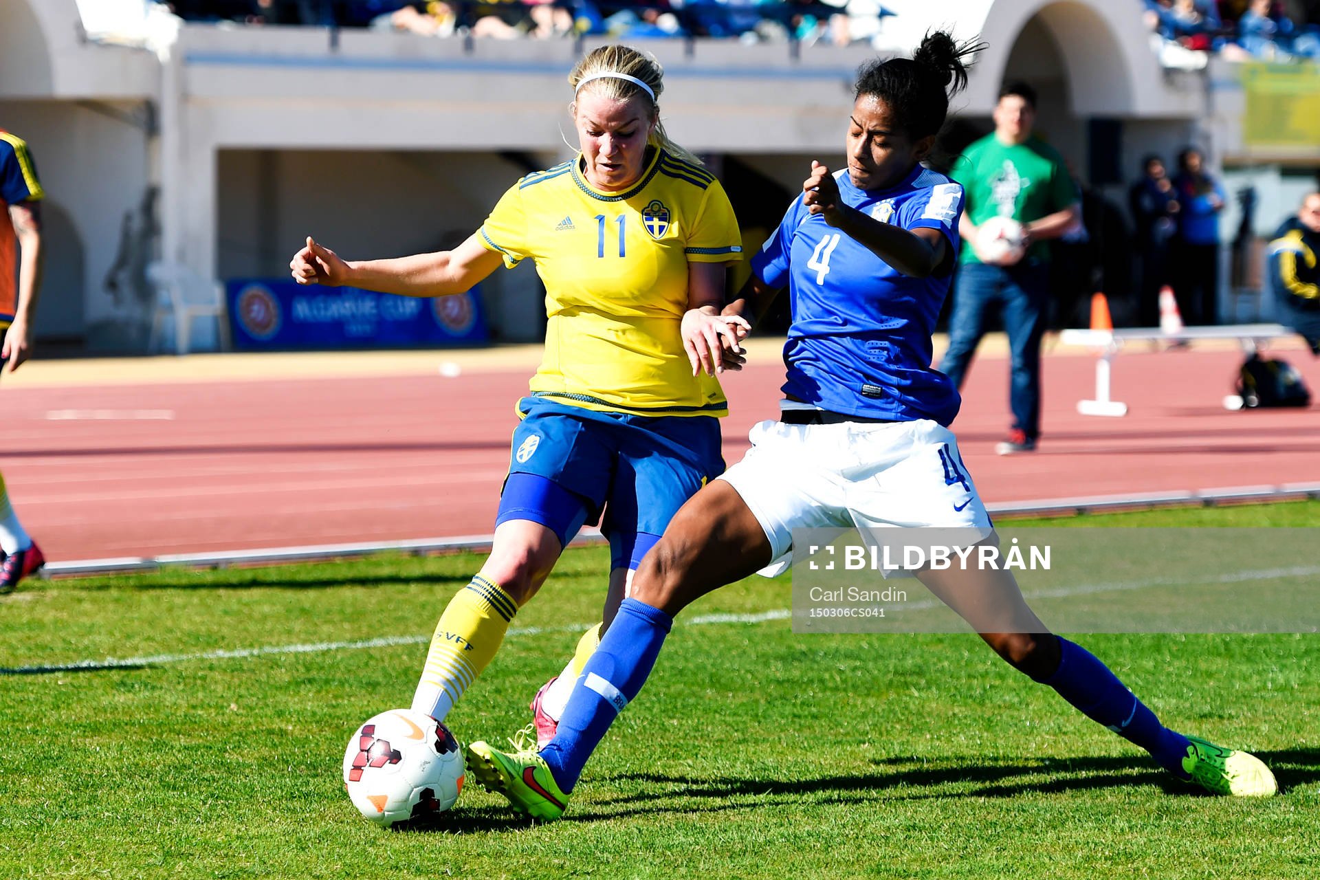 Sveriges Jenny Hjohlman och Brasiliens Tayla dos Santos