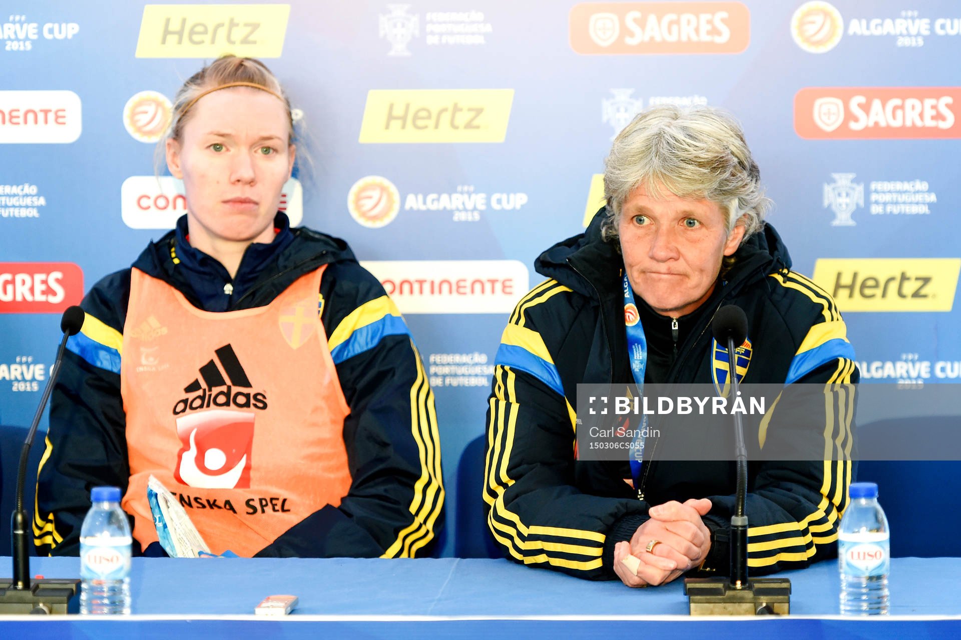 Sveriges målvakt Hedvig Lindahl och förbundskapten Pia
