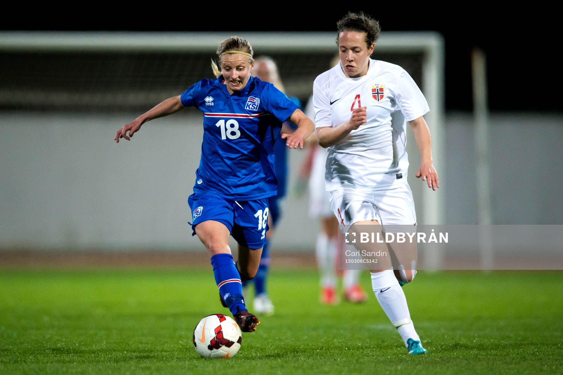 Islands Gudny Björk Odinsdottir jagas av Norges Melissa