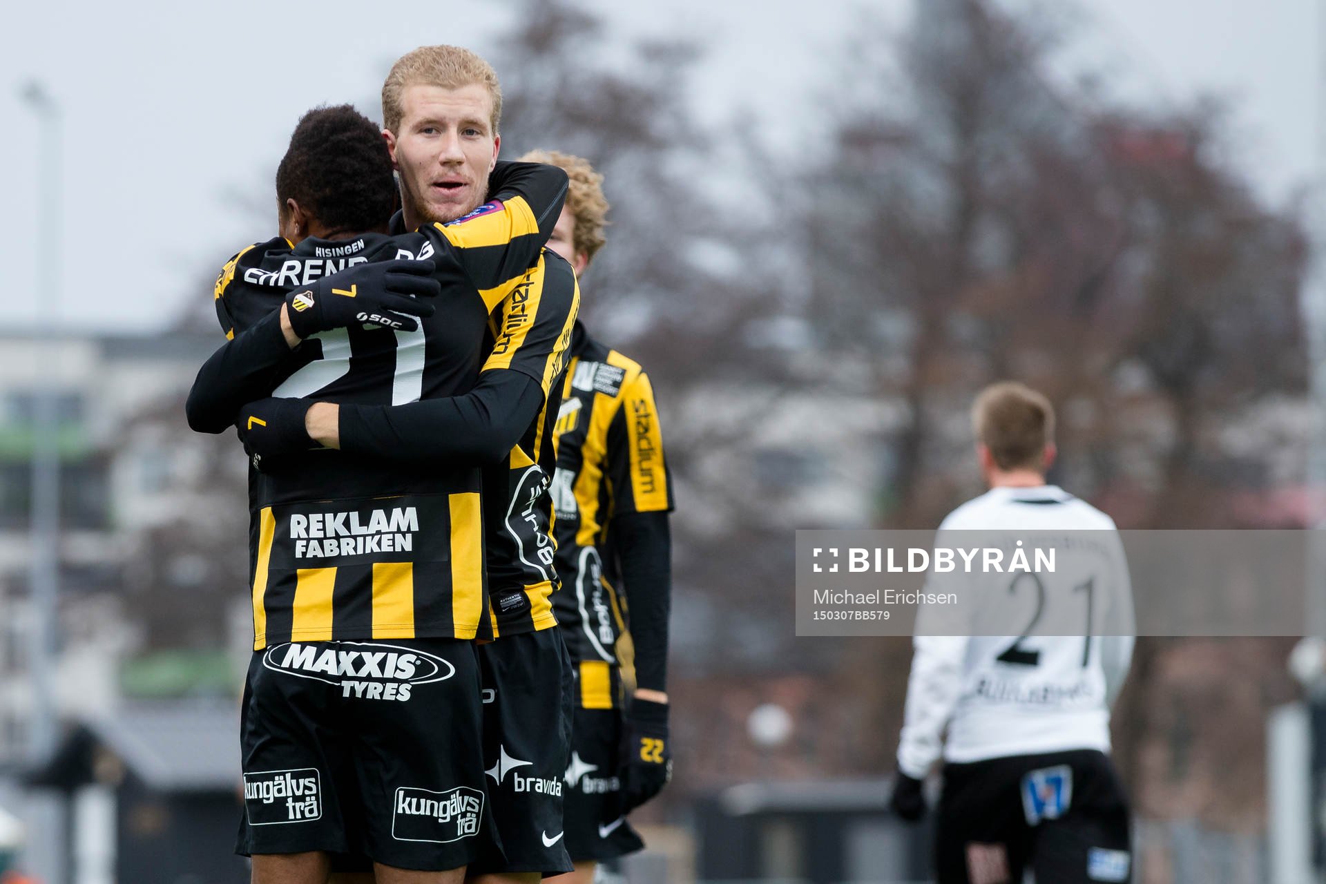 Häckens Nasiru Mohammed klappar om jublande 2-0